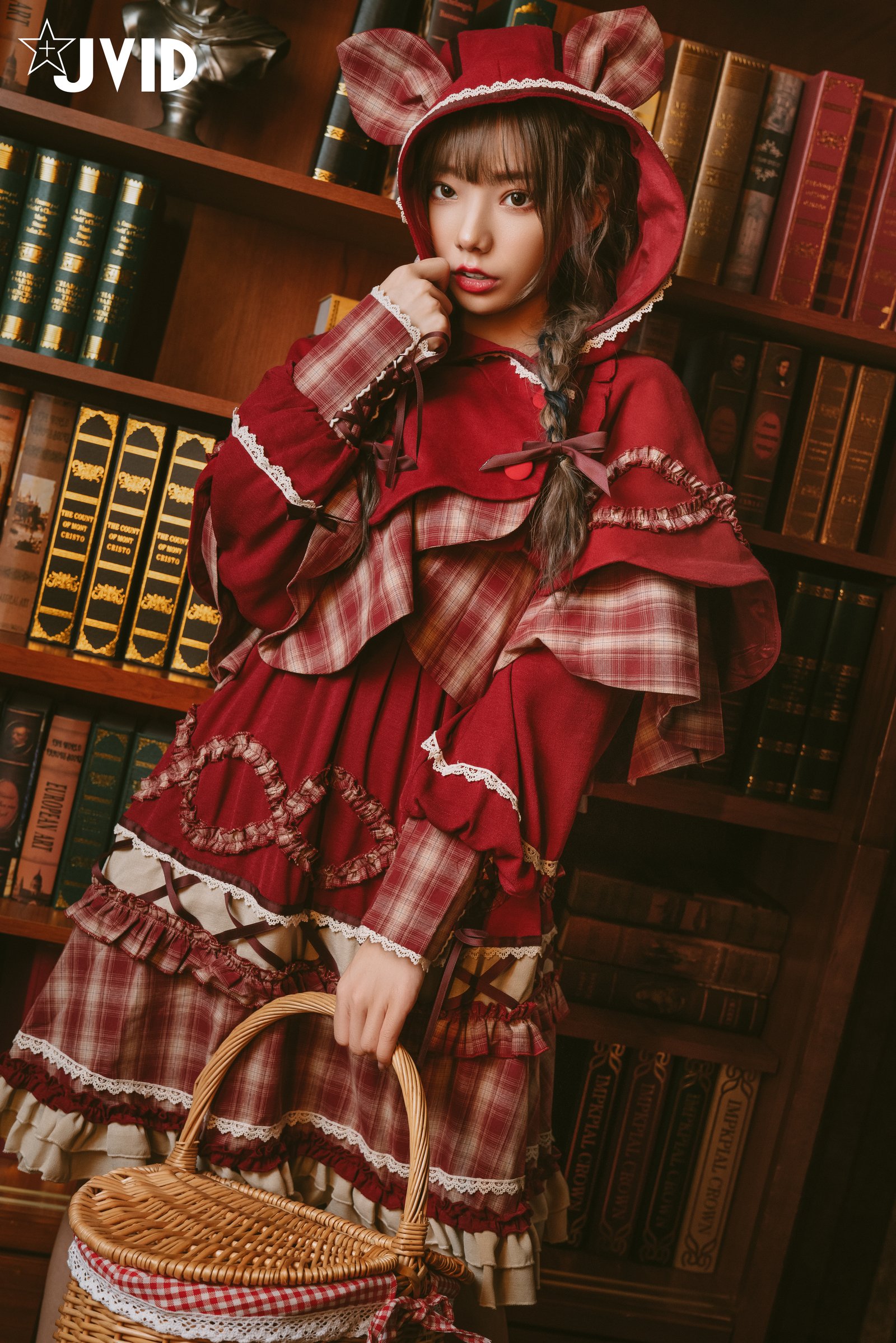 啾啾小公主_Red Riding Hood Seducing the Wolf (P)