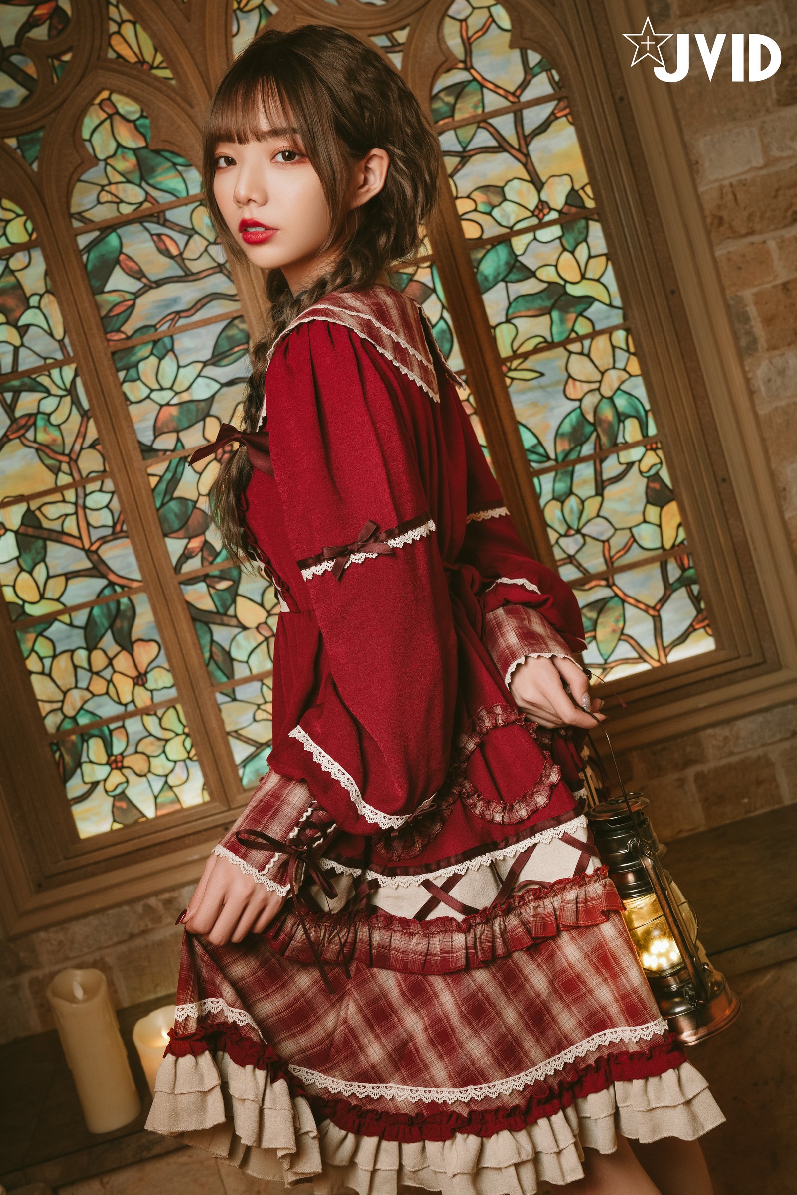 Jiu Jiu Little Princess: Red Riding Hood Seducing the Wolf (P)