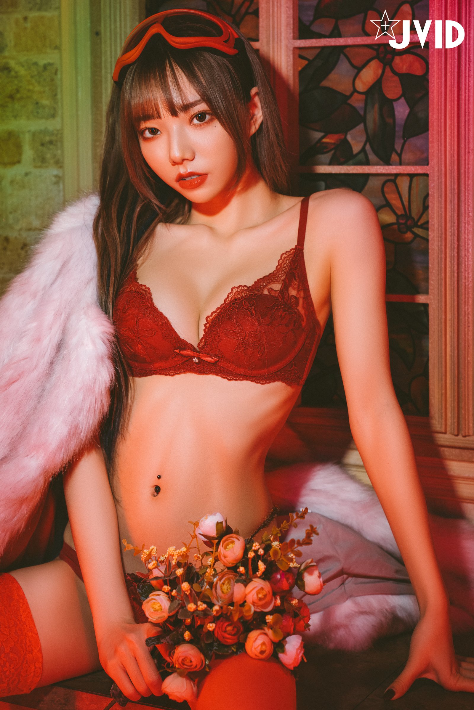 Jiu Jiu Little Princess: Red Riding Hood Seducing the Wolf (P)