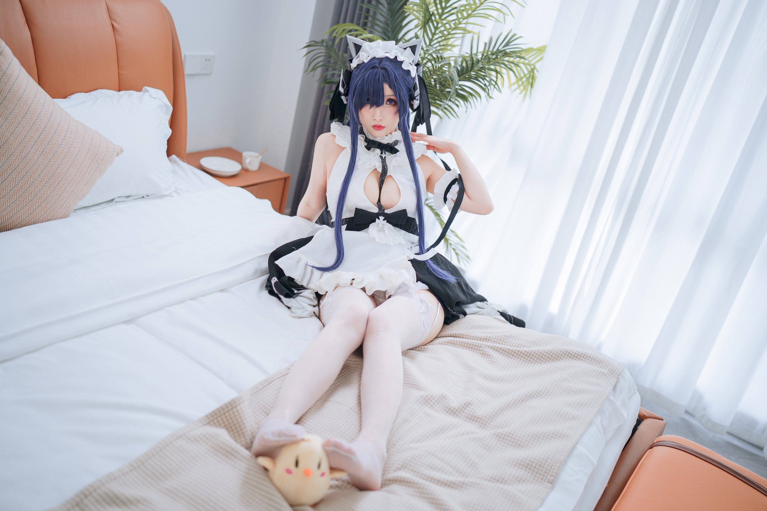 Rioko Liangliangzi - August's Maid