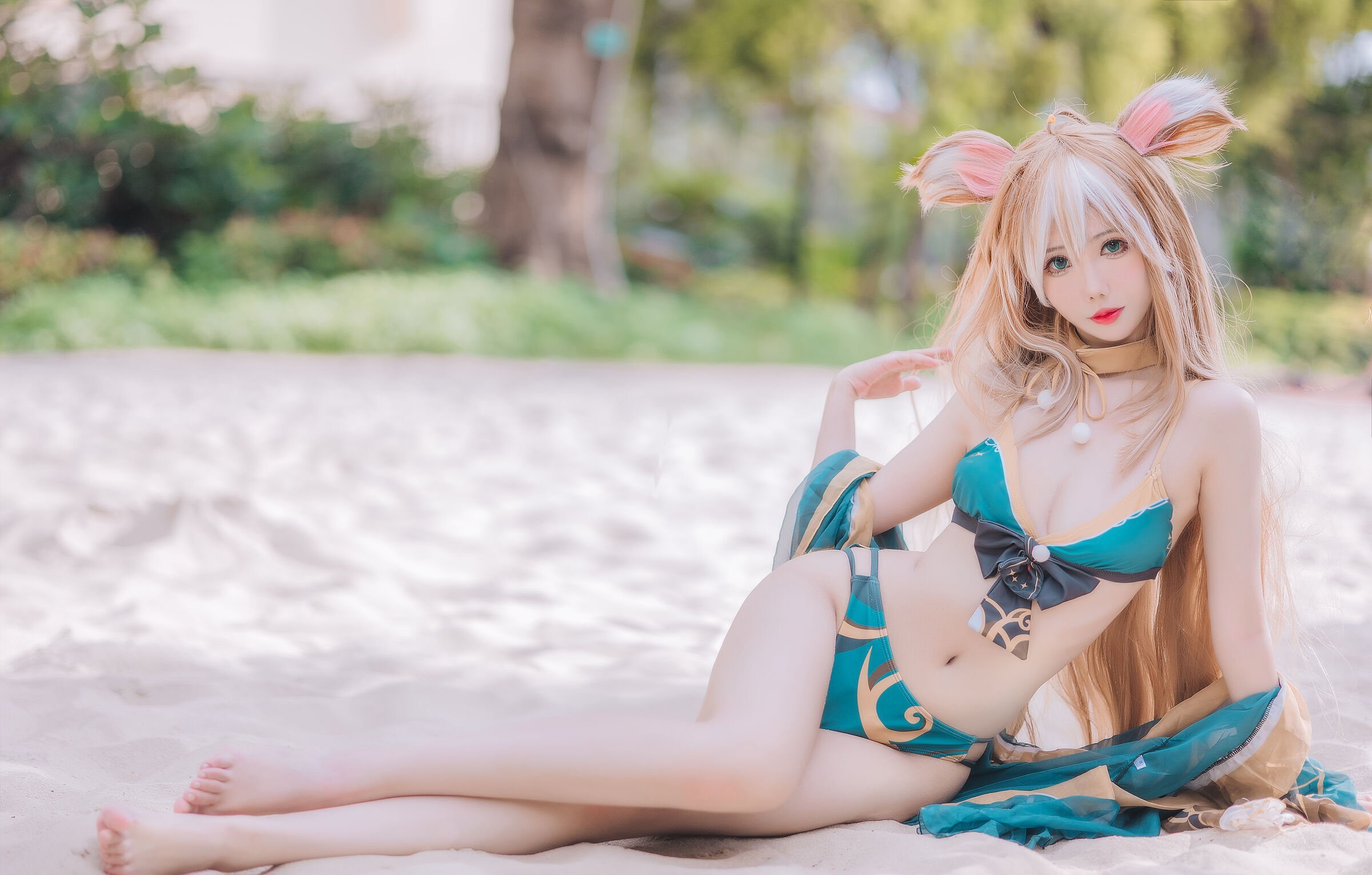 เซียนนีเว่ย ชีนา นางสาว ชุดว่ายน้ำ