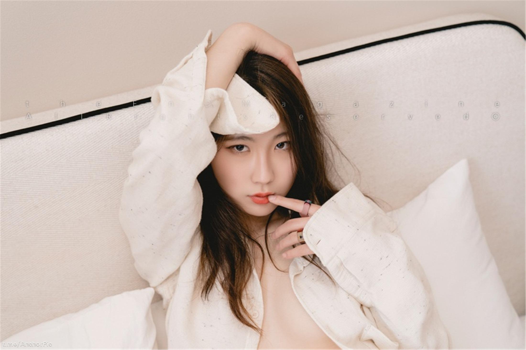 The End Magazine 作品 205P