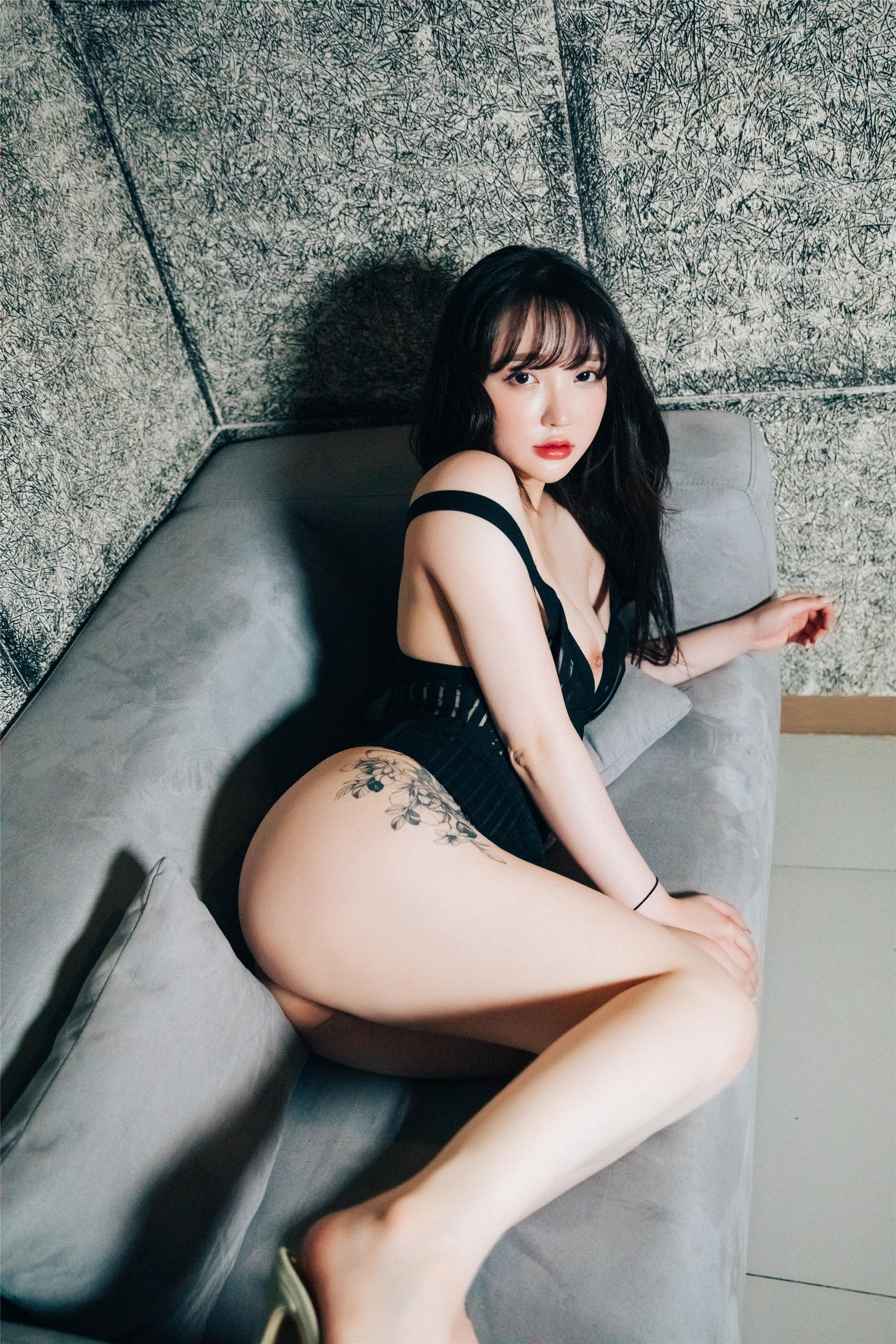 Loozy] 孫藝恩 – Player 154P