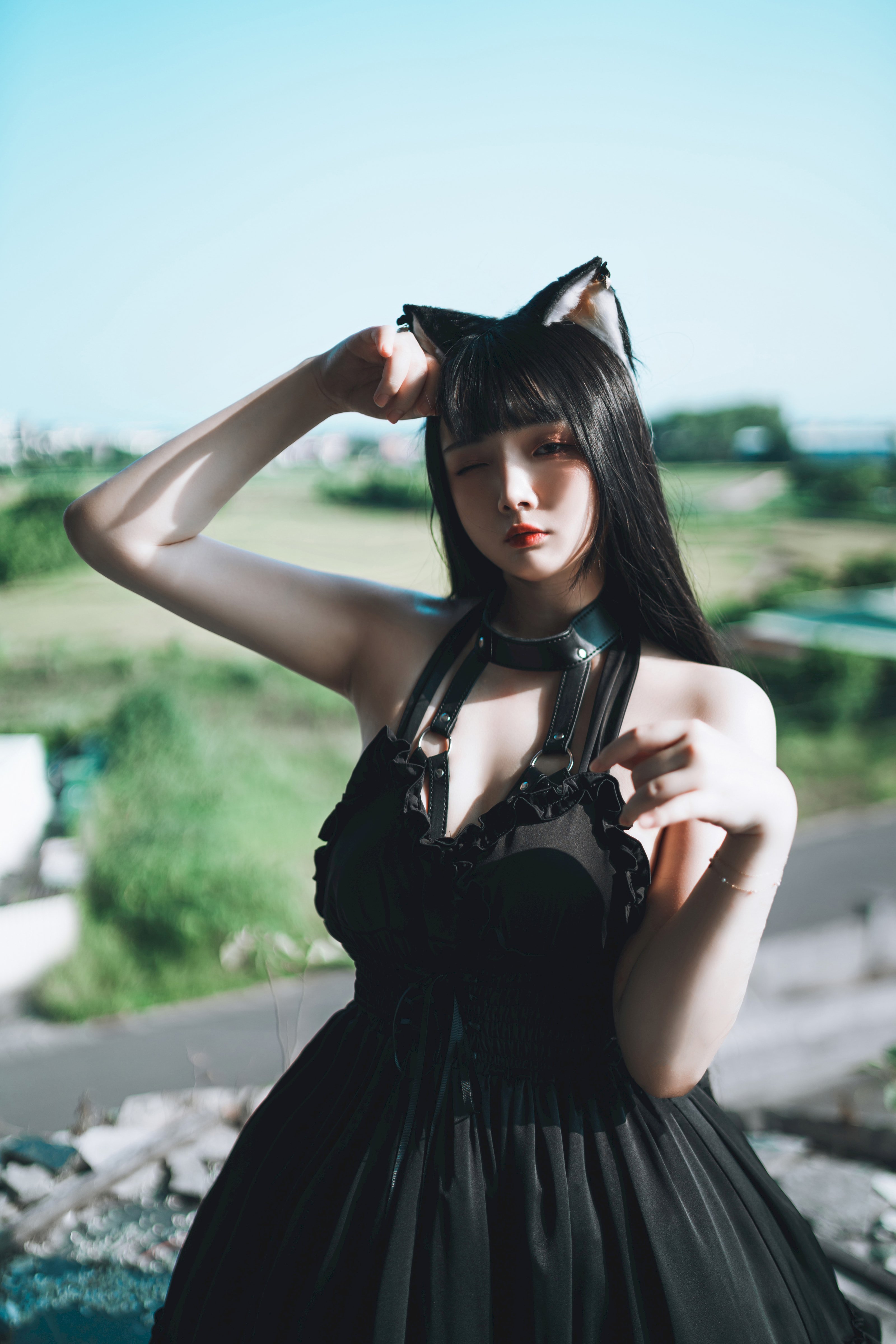 ลั่วลั่วรากุ – แมวดำ