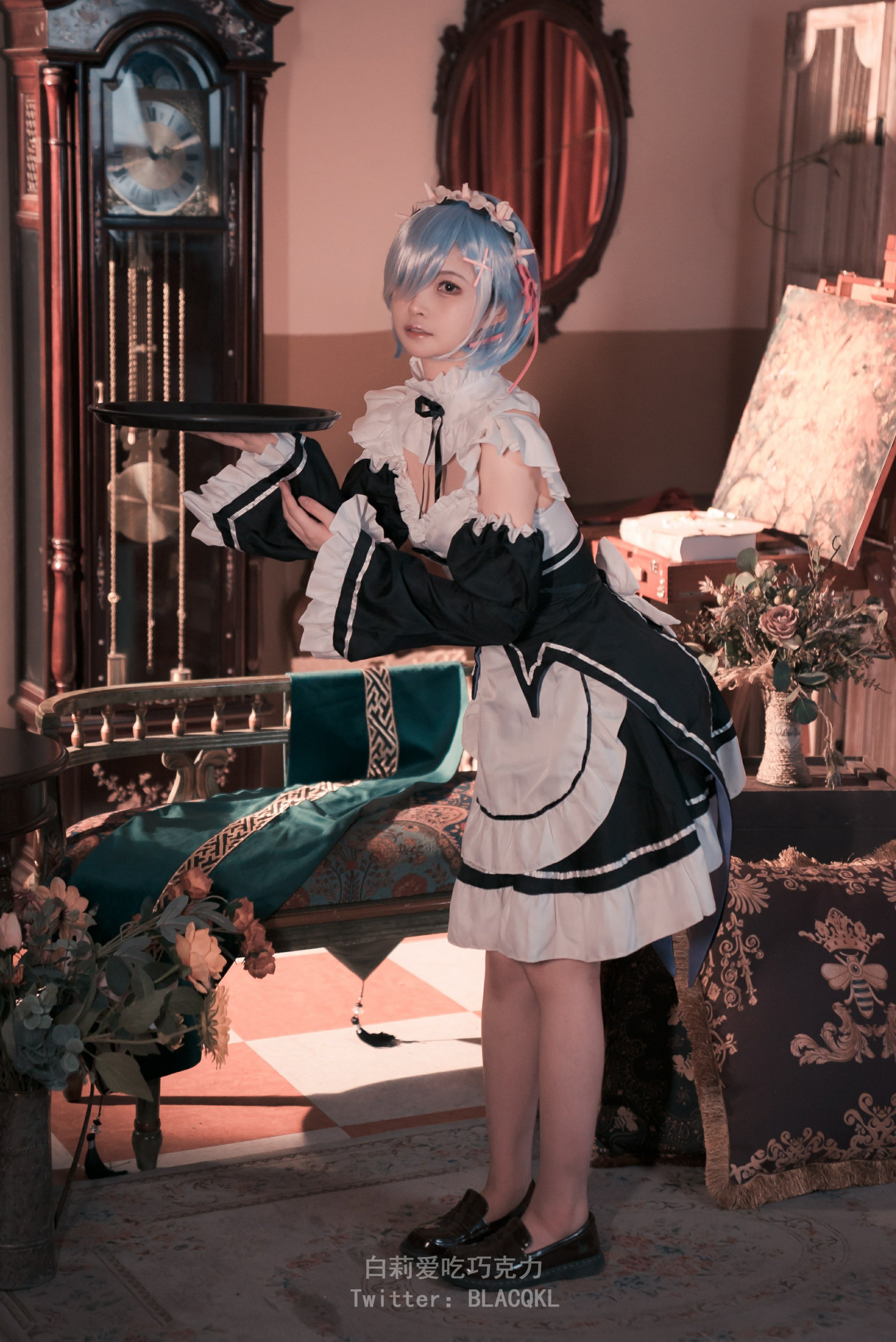バイリはチョコレートを食べるのが好き] レムのメイド服