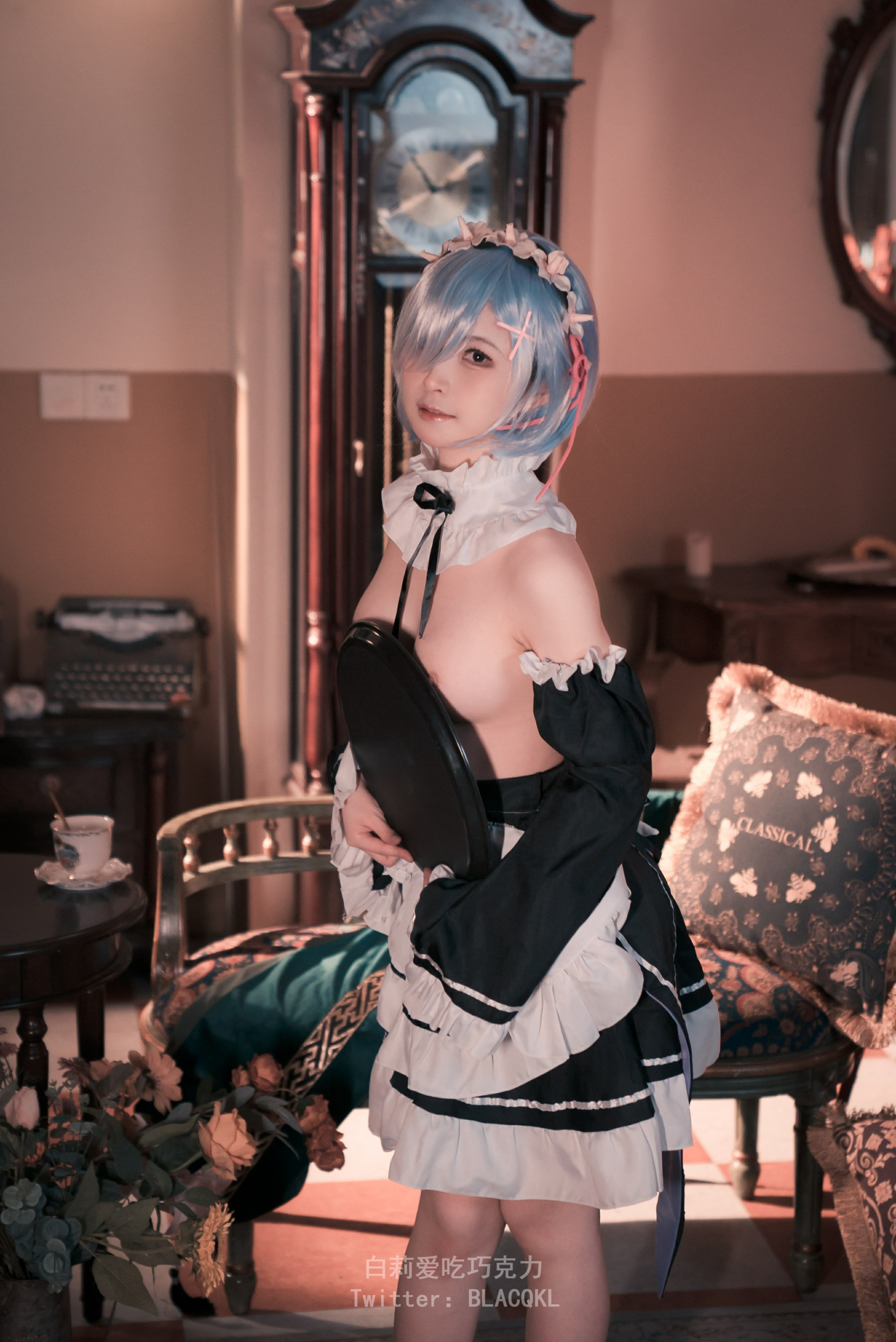 バイリはチョコレートを食べるのが好き] レムのメイド服
