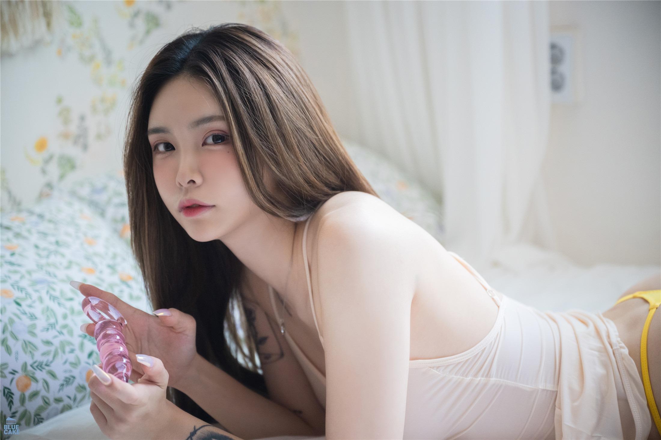 藍蛋糕] 希卡里 – 獨玩 紅.Ver 155P