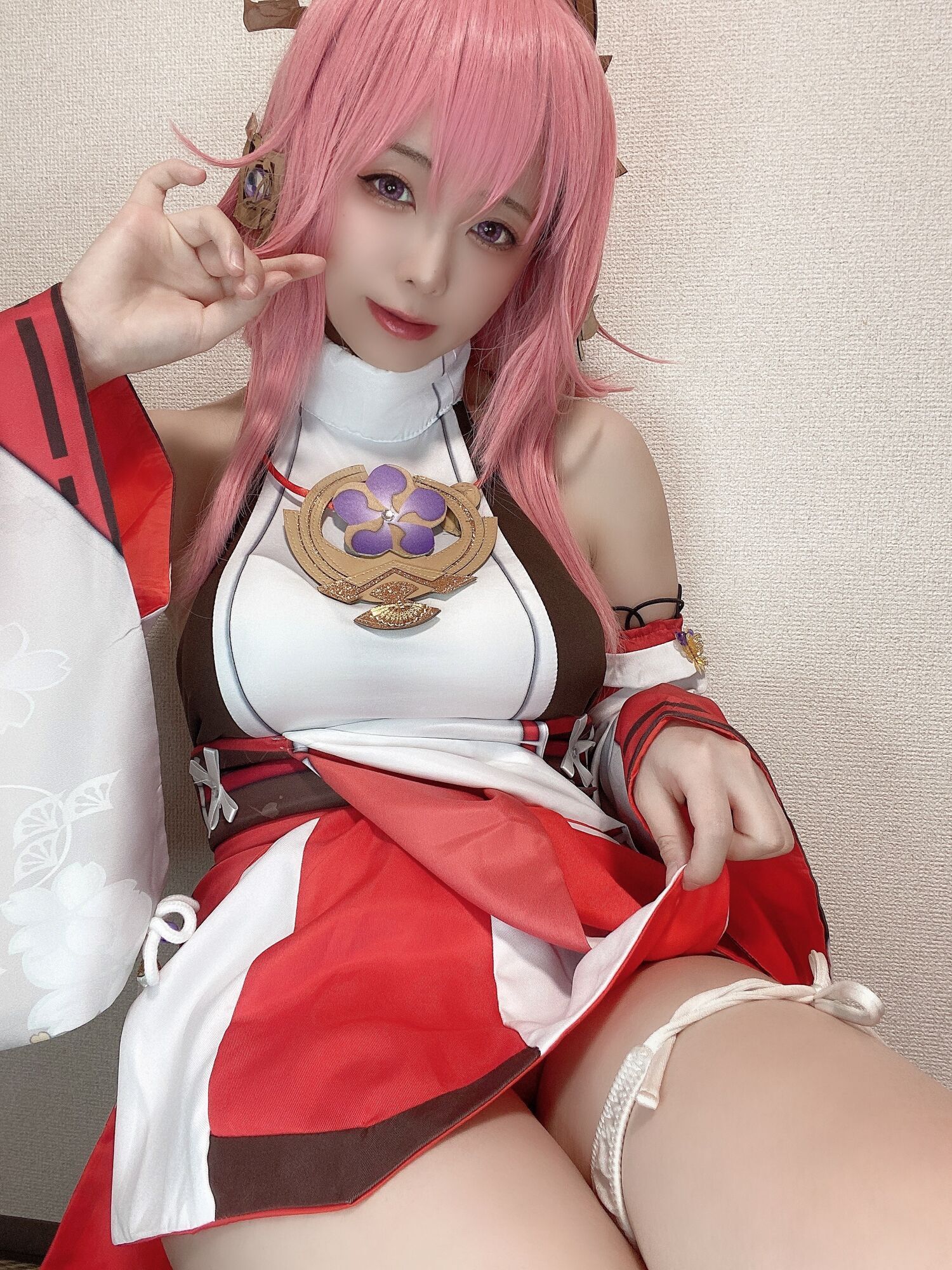 里祖娜 - 八重神子 Cosplay 自拍照片集