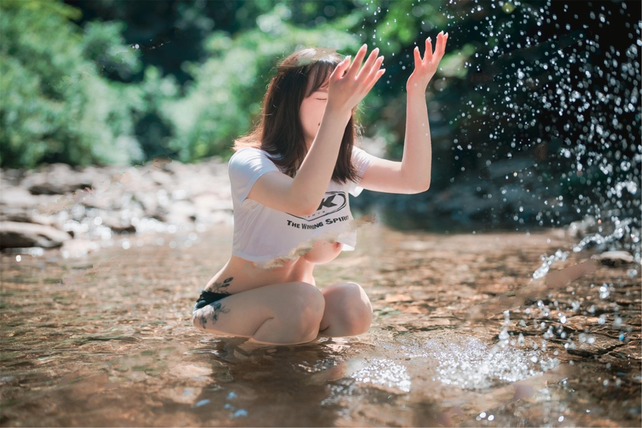 DJAWA Photo - Son Ye-Eun (ᄀ) - A Girl in Nature 120P