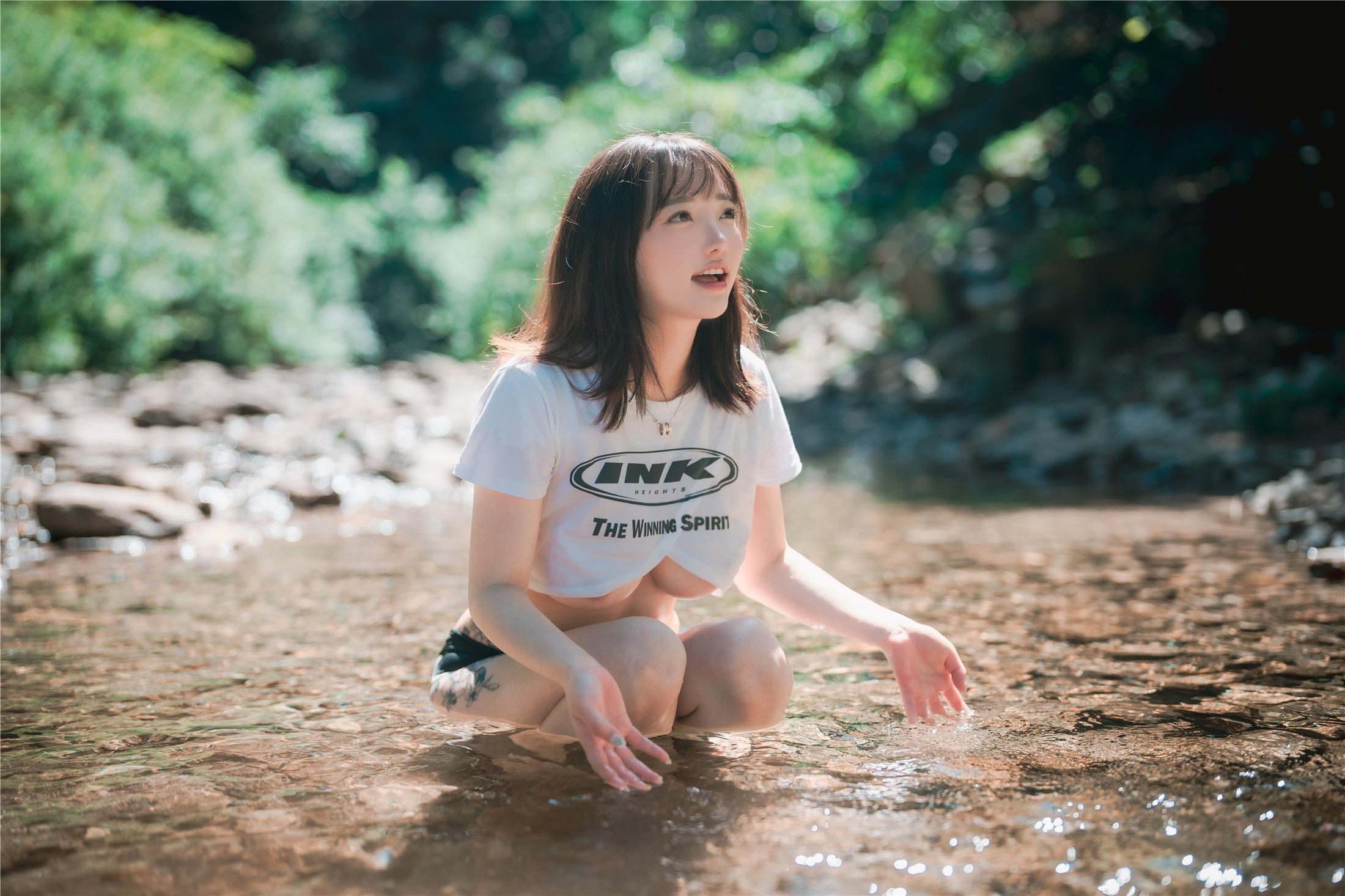 DJAWA Photo - Son Ye-Eun (ᄀ) - A Girl in Nature 120P