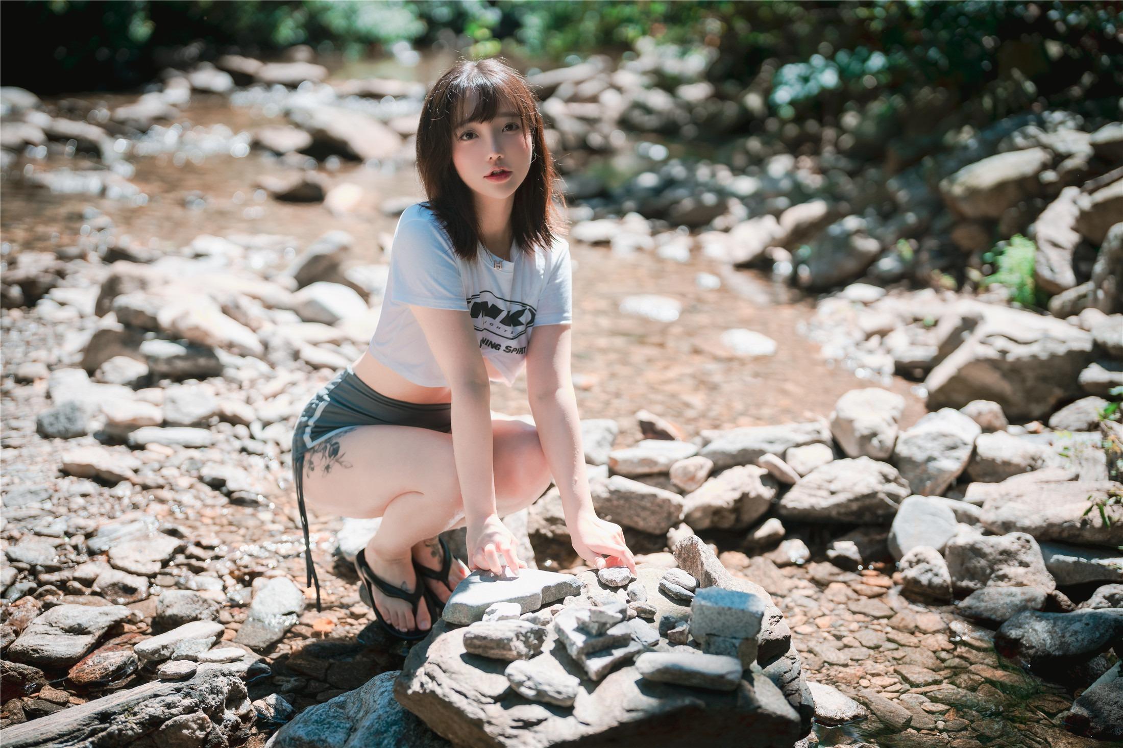 DJAWA Photo - Son Ye-Eun (ᄀ) - A Girl in Nature 120P