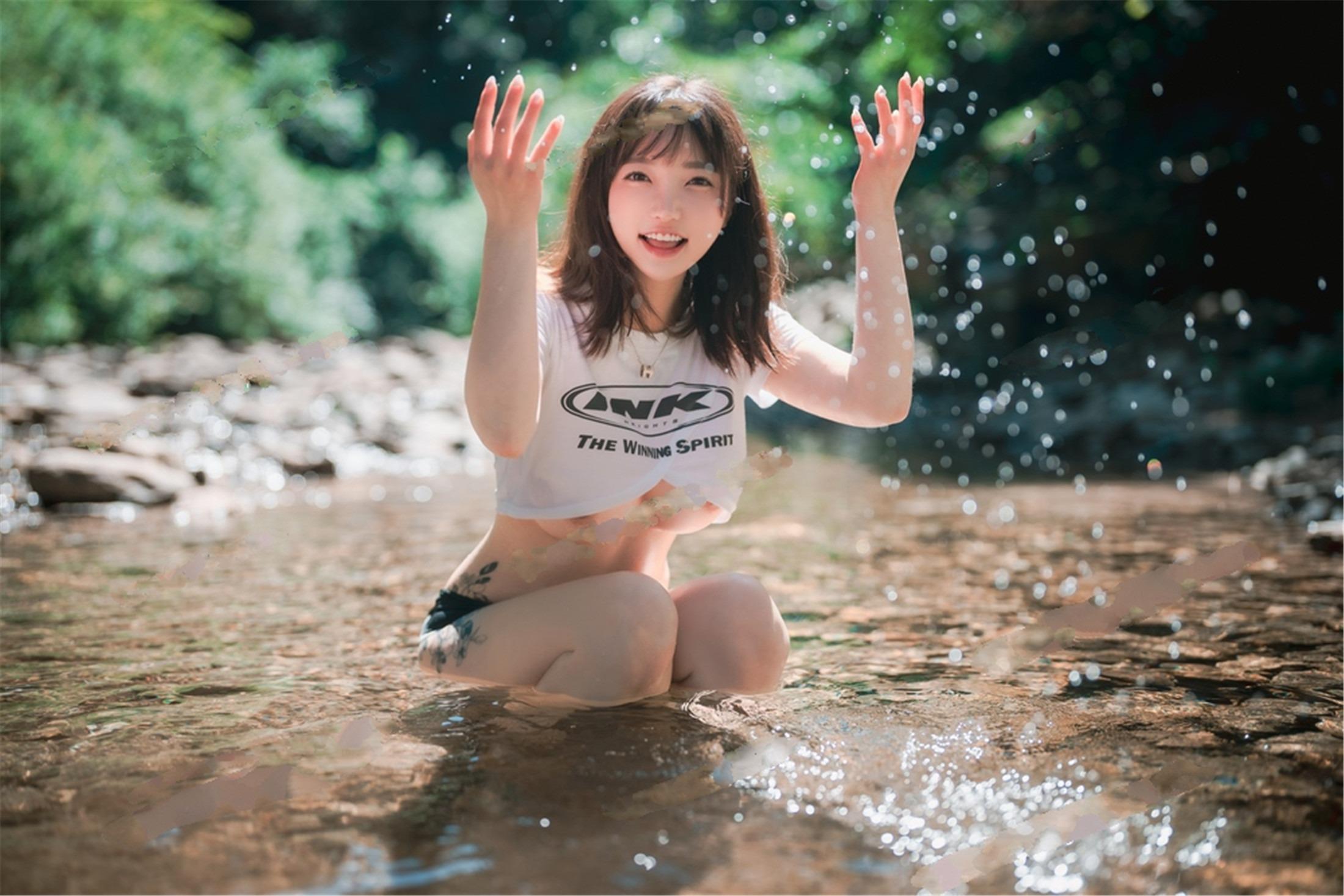 DJAWA Photo - Son Ye-Eun (ᄀ) - A Girl in Nature 120P