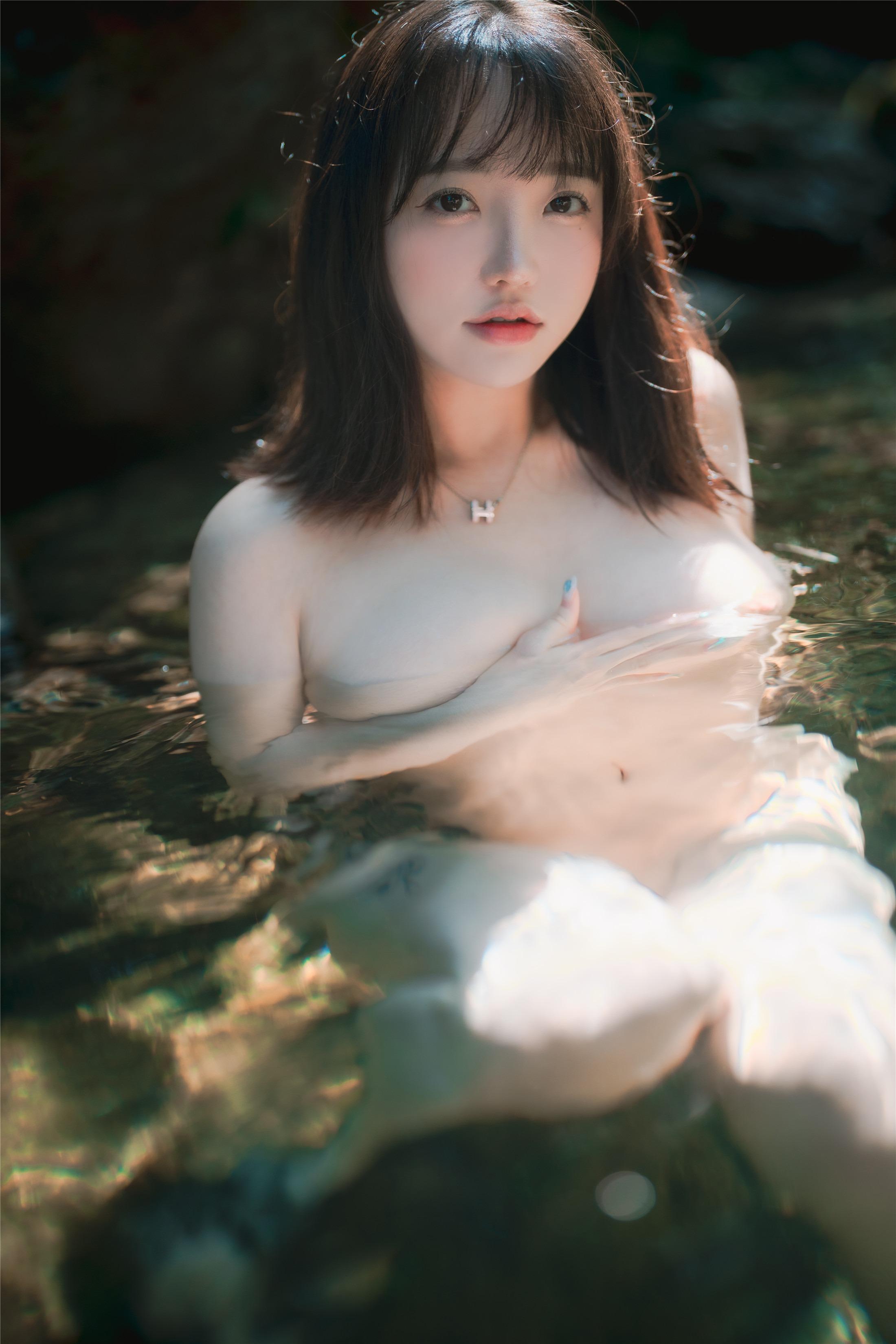 DJAWA Photo - Son Ye-Eun (ᄀ) - A Girl in Nature 120P