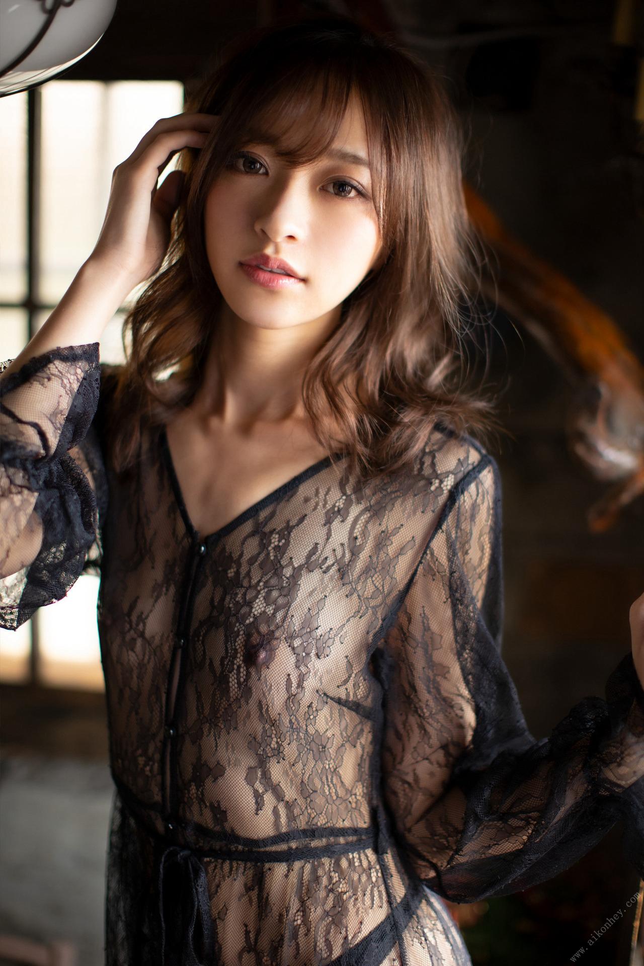 การเปลือยกายครั้งแรก การถอดครั้งแรก ริวคาวะ ยู