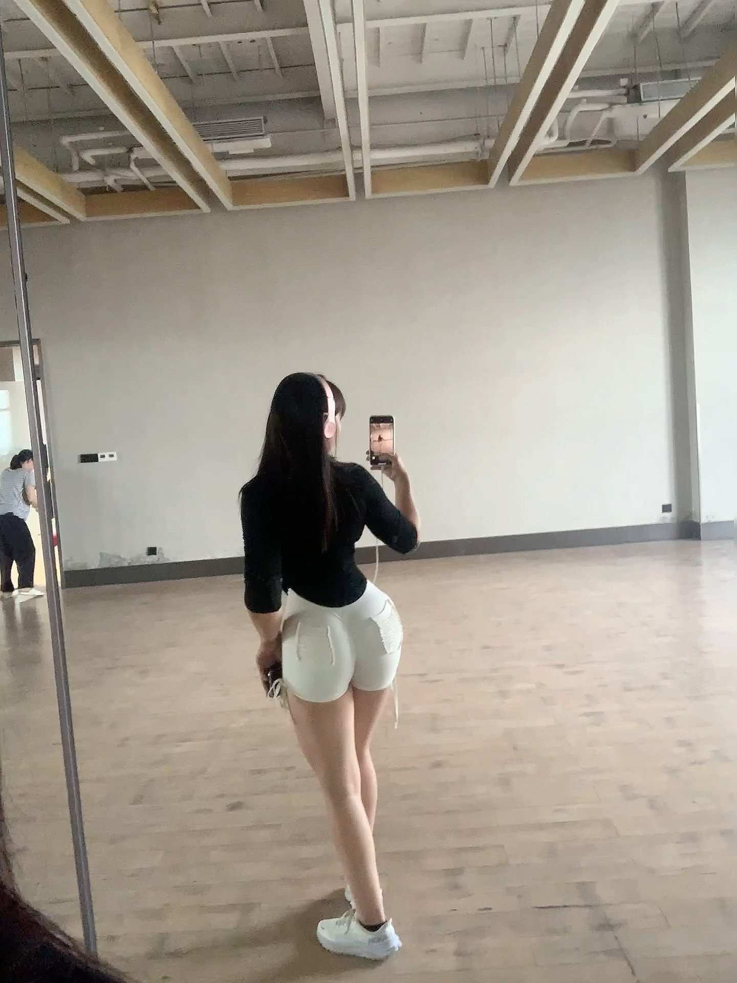 Zhang Lingling ya 0