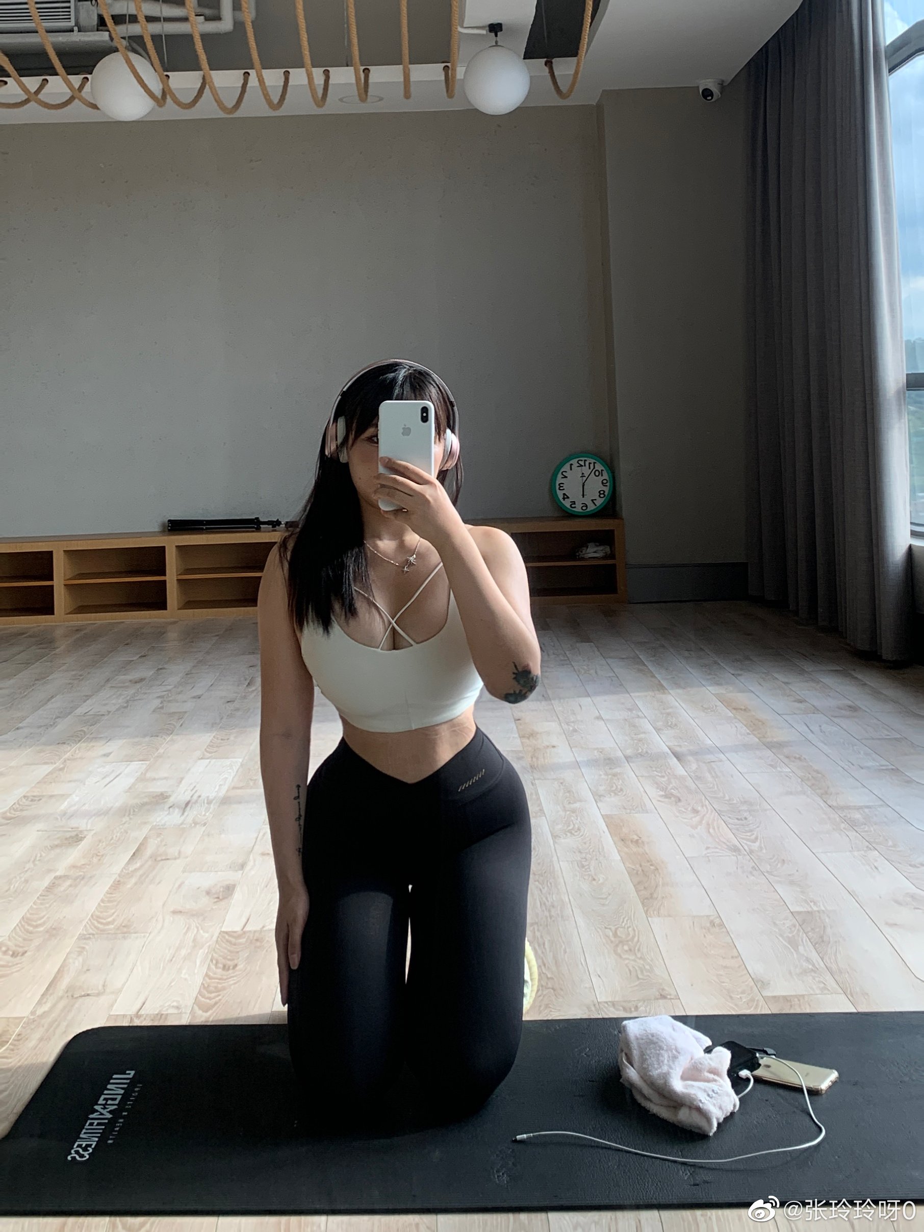 Zhang Lingling ya 0