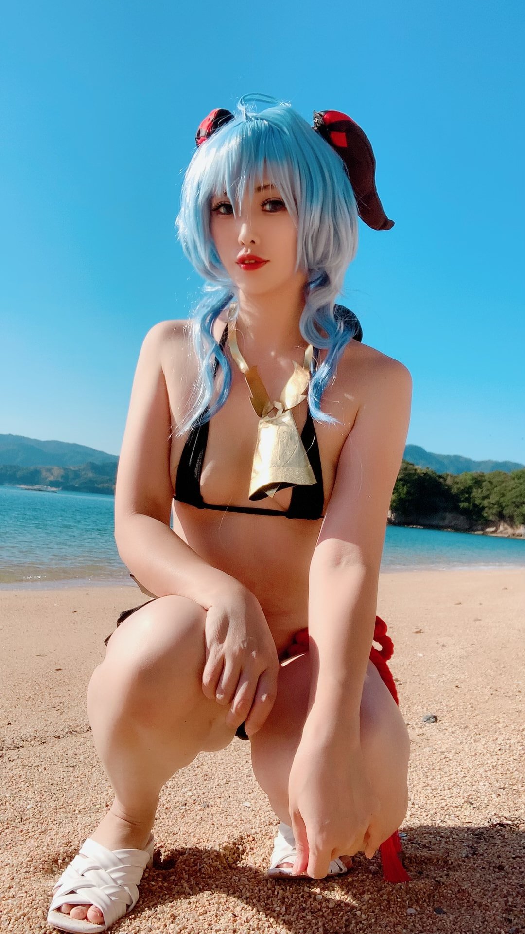 Glossy Rabbit (艶兎)] Ganyu and Barbara on Marine Day, and a bit of Mona! (Genshin Impact)