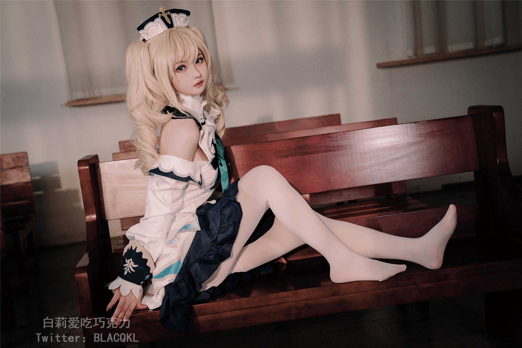 Bai Li loves to eat chocolate - Barbara 118P