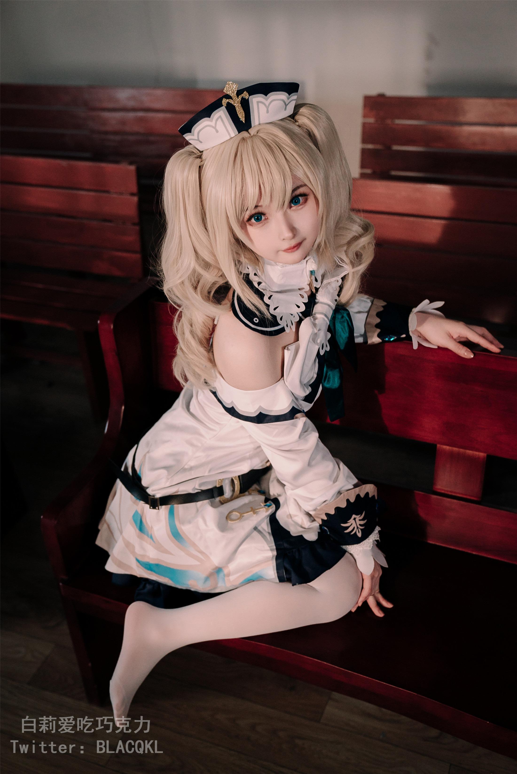Bai Li loves to eat chocolate - Barbara 118P