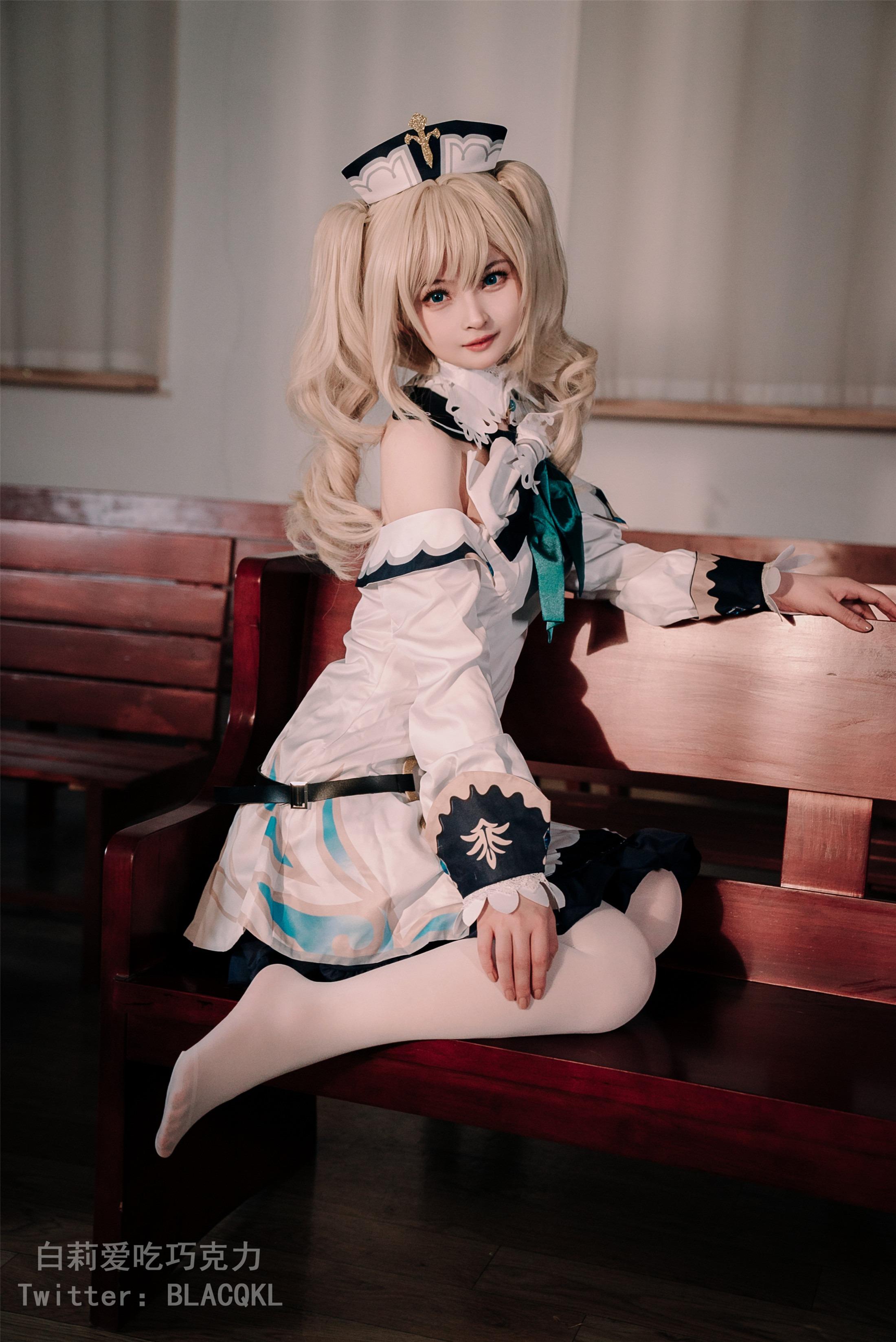 Bai Li loves to eat chocolate - Barbara 118P