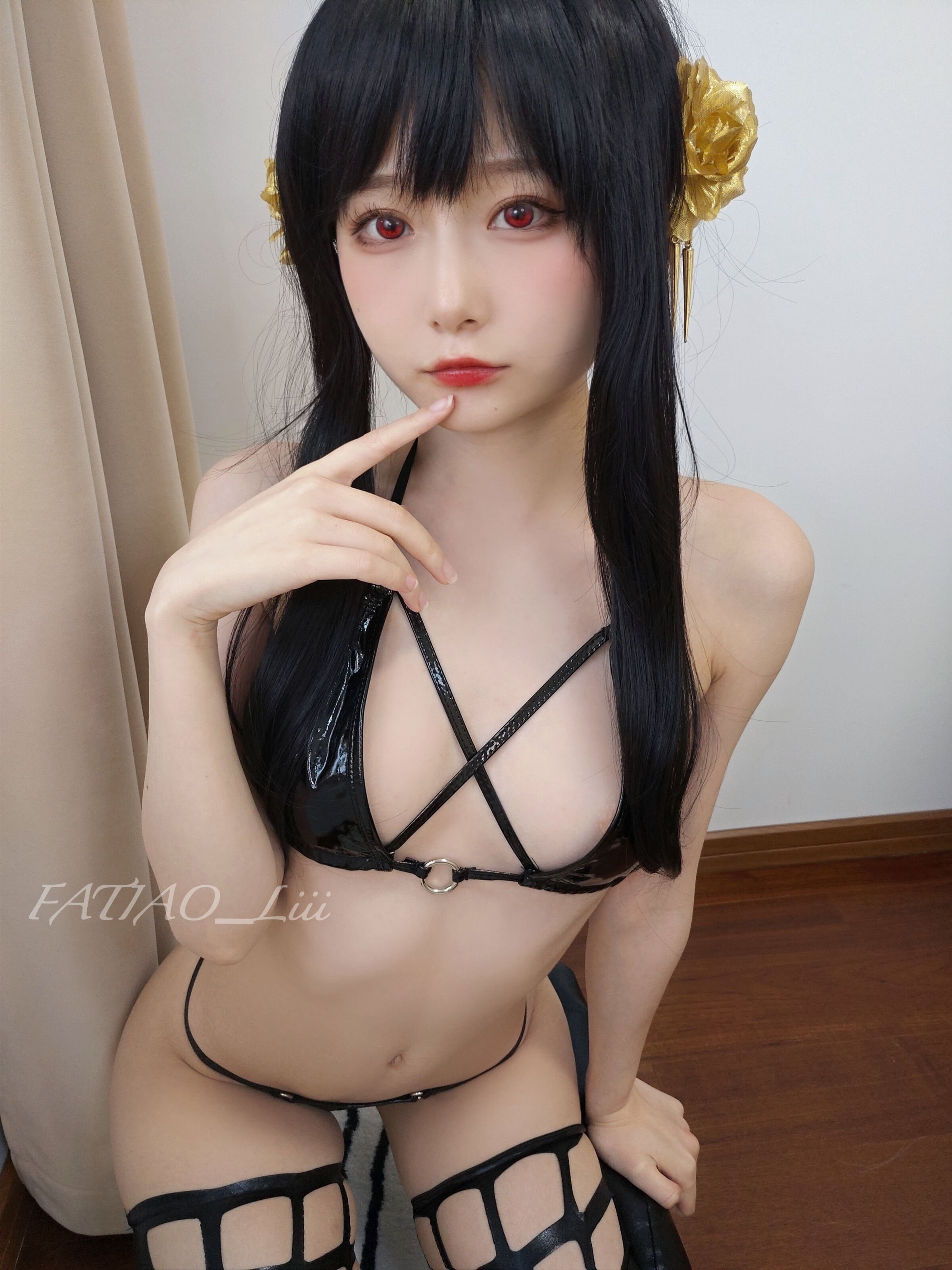 迷之呆梨]自撮り写真 ヨル・フォージャ