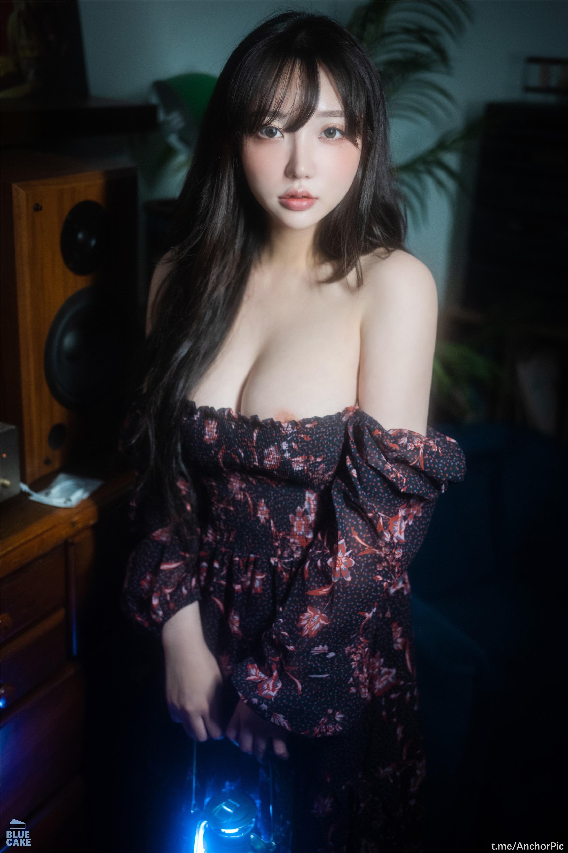 [BLUECAKE] Son Ye-Eun - Nothing RED+ 91P