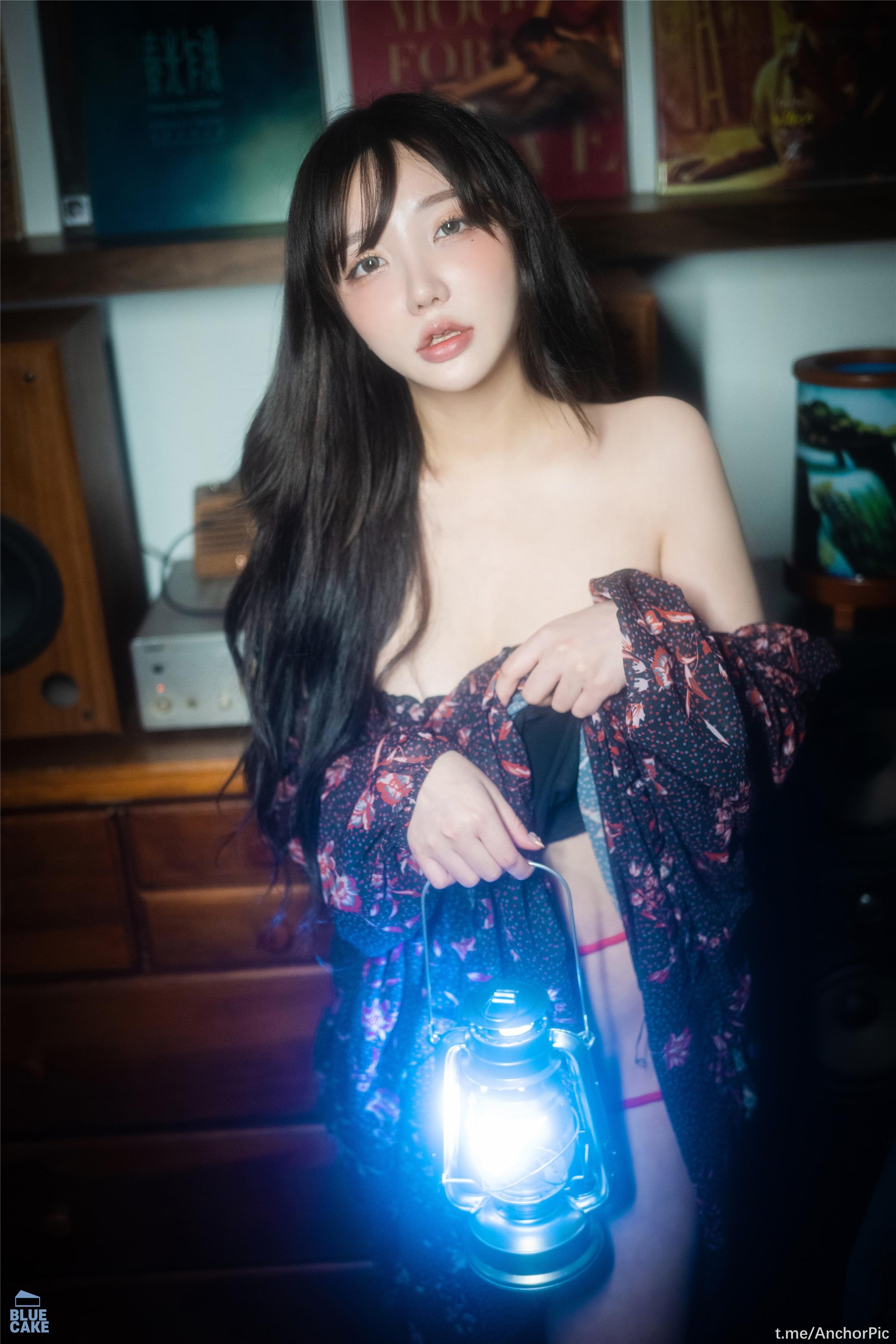 [BLUECAKE] Son Ye-Eun - Nothing RED+ 91P