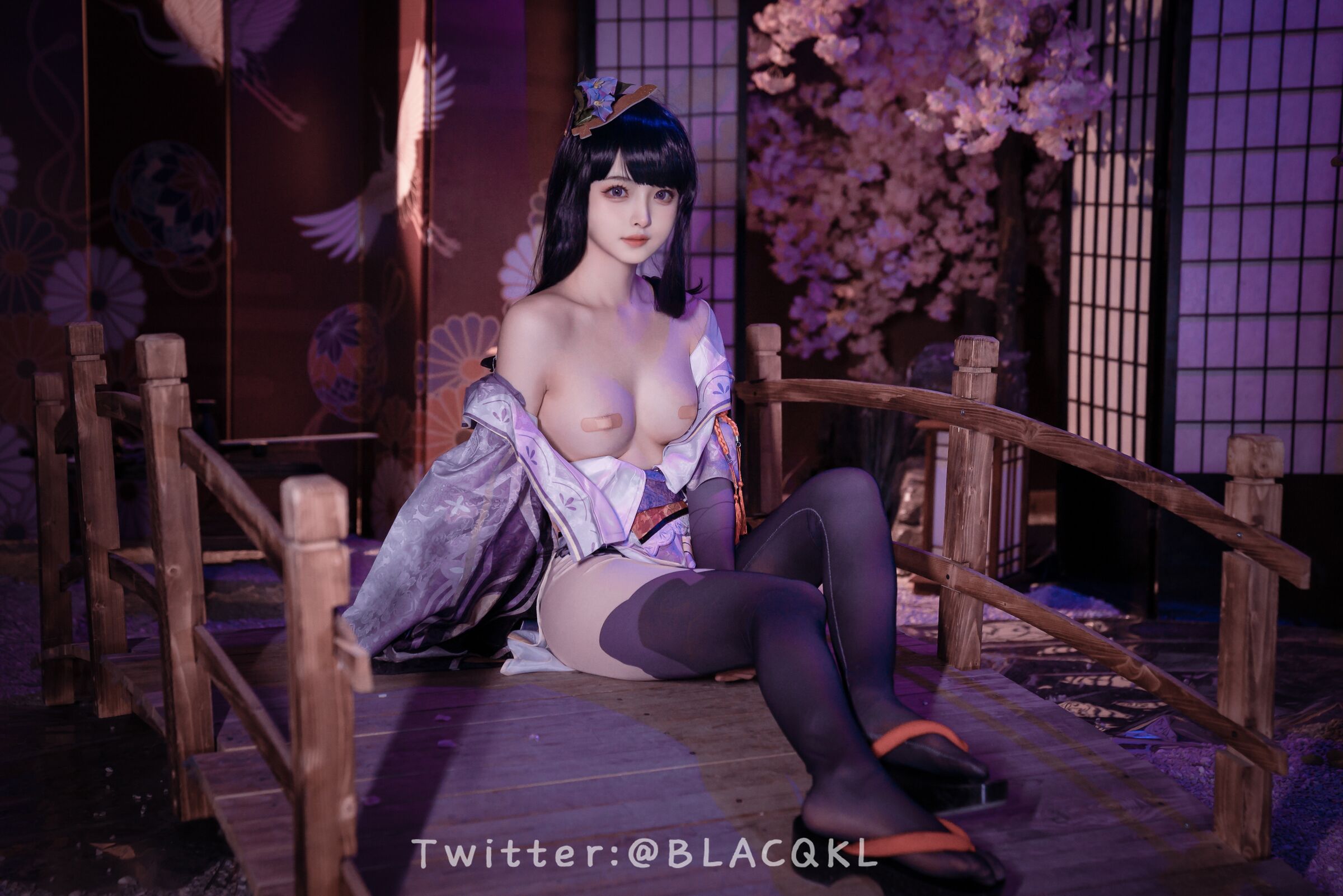 Bai Li loves to eat chocolate - Raiden Shogun
