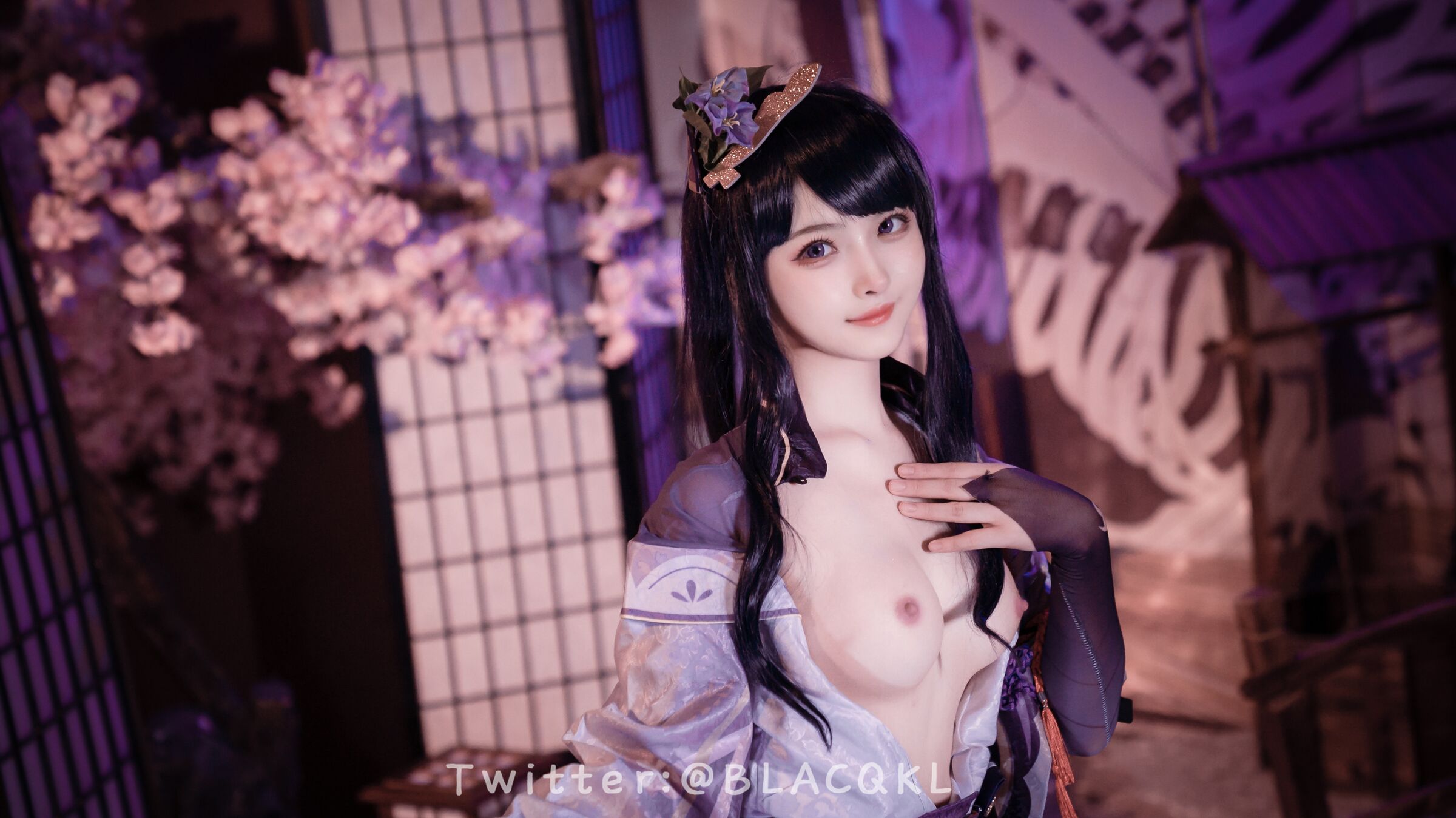 Bai Li loves to eat chocolate - Raiden Shogun