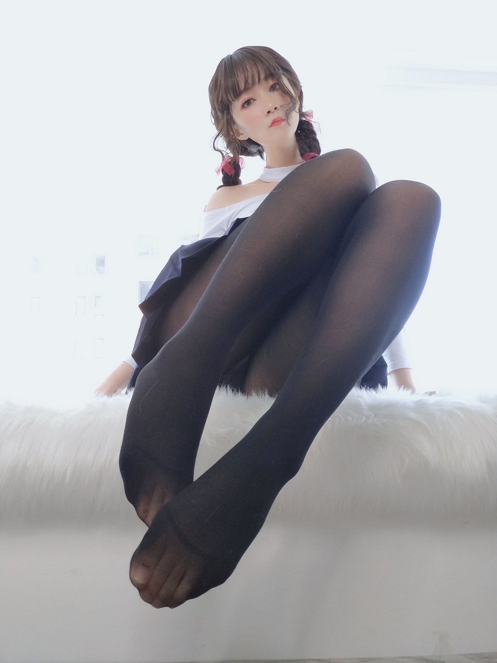 COSER白银81《邻家大姐姐的黑丝2》 [Cosplay少女] 写真集[45P]