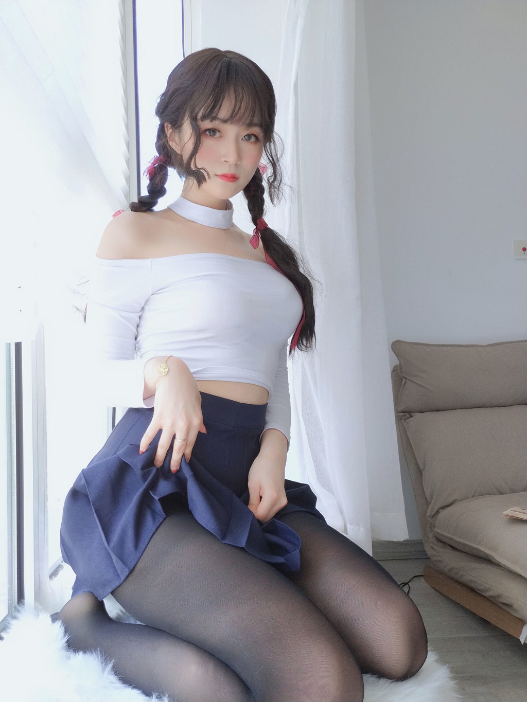 COSER白银81《邻家大姐姐的黑丝2》 [Cosplay少女] 写真集[45P]