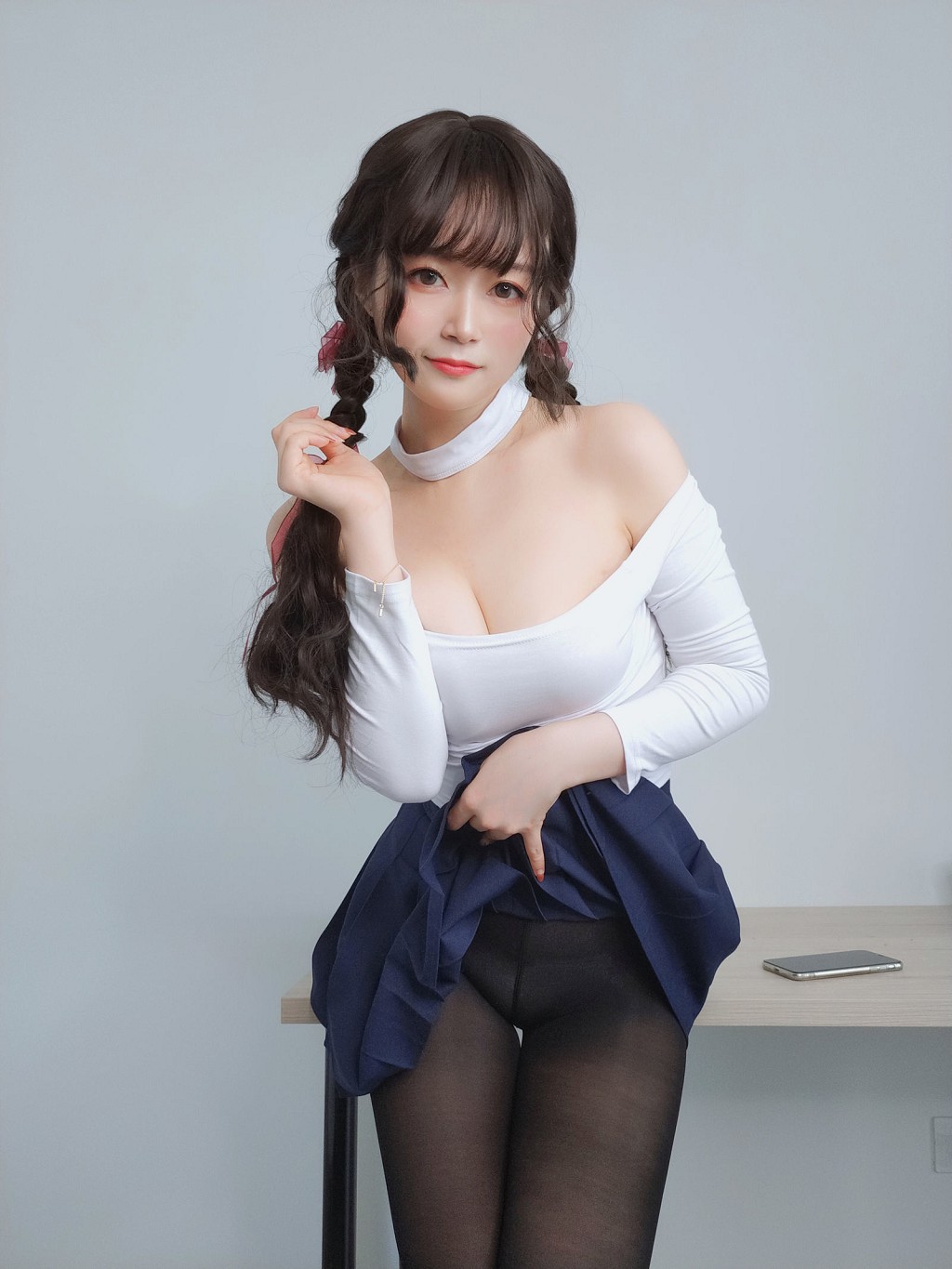 COSER白银81《邻家大姐姐的黑丝2》 [Cosplay少女] 写真集[45P]
