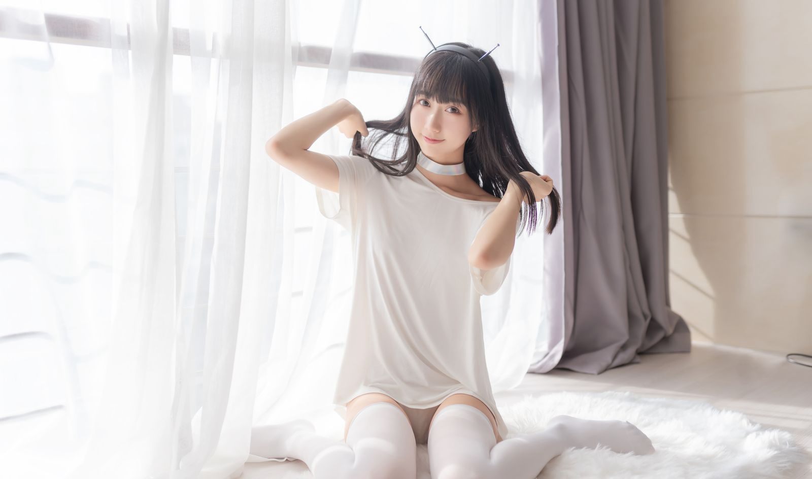 Cosplay極品黑絲大尺度超污白絲美腿美女福利圖