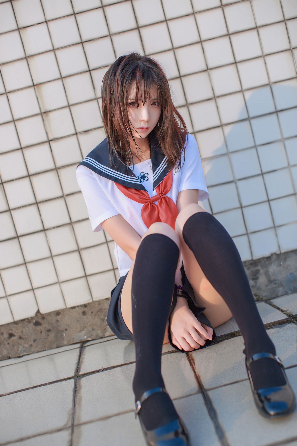 疯猫ss《同桌的水手服》 [萝莉COS] 写真集[41P]