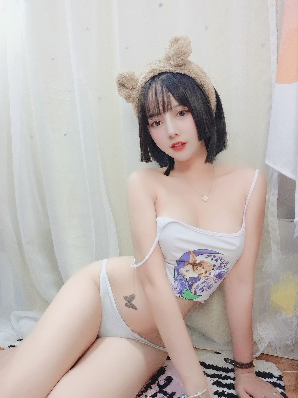 COSER米线线sama《小可爱熊妹》 [Cosplay少女] 写真集[32P]