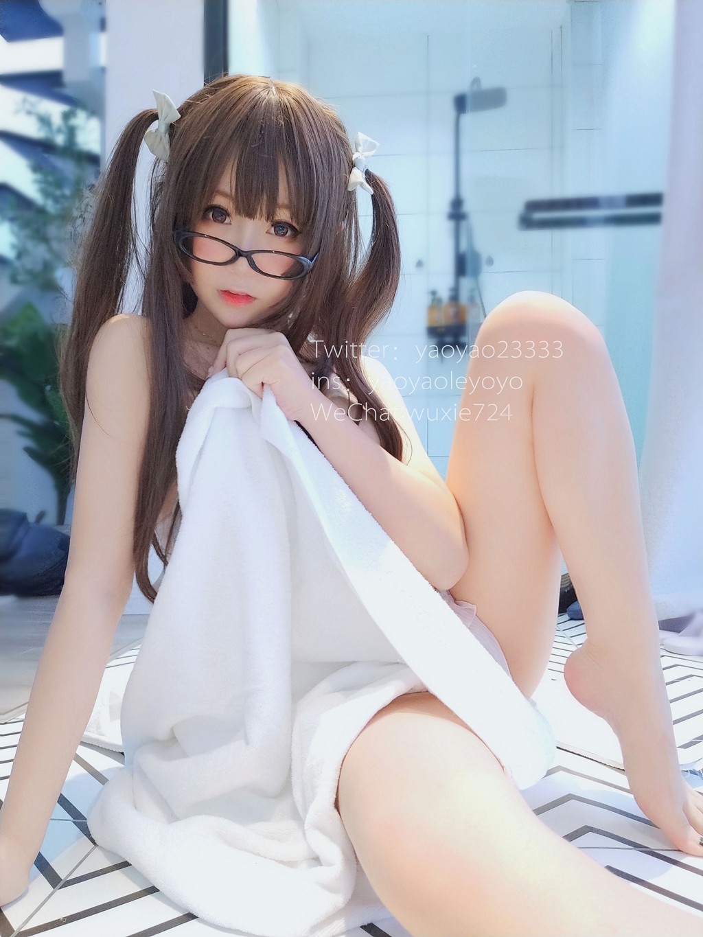 Yaoyao Le yoyo "Bath Towel Charm" [Cosplay Welfare] Photobook [46P