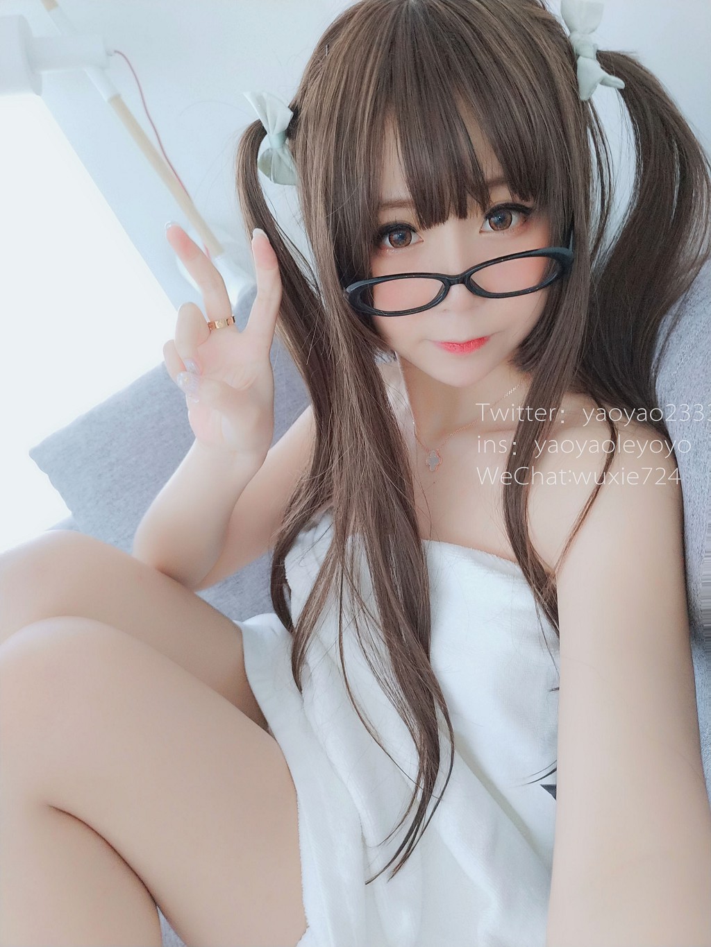 Yaoyao Le yoyo "Bath Towel Charm" [Cosplay Welfare] Photobook [46P