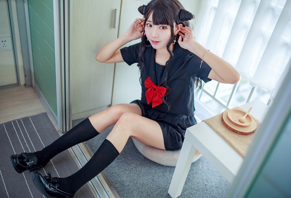 COSER黑川《小恶魔JK》 [Cosplay福利] 写真集[32P]