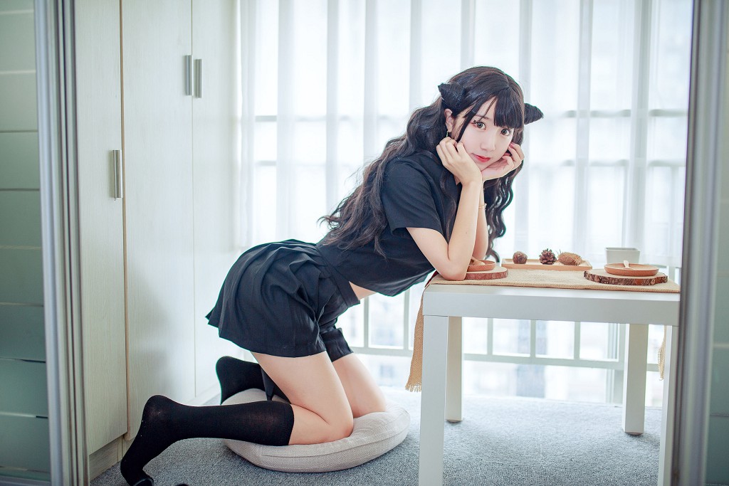 COSER黑川《小恶魔JK》 [Cosplay福利] 写真集[32P]