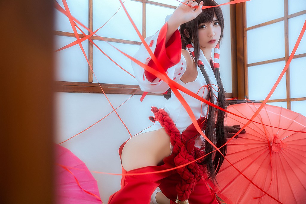 COSER鳗鱼霏儿 《巫女+兽耳+蕾丝女仆》 [Cosplay福利] 写真集[30P]