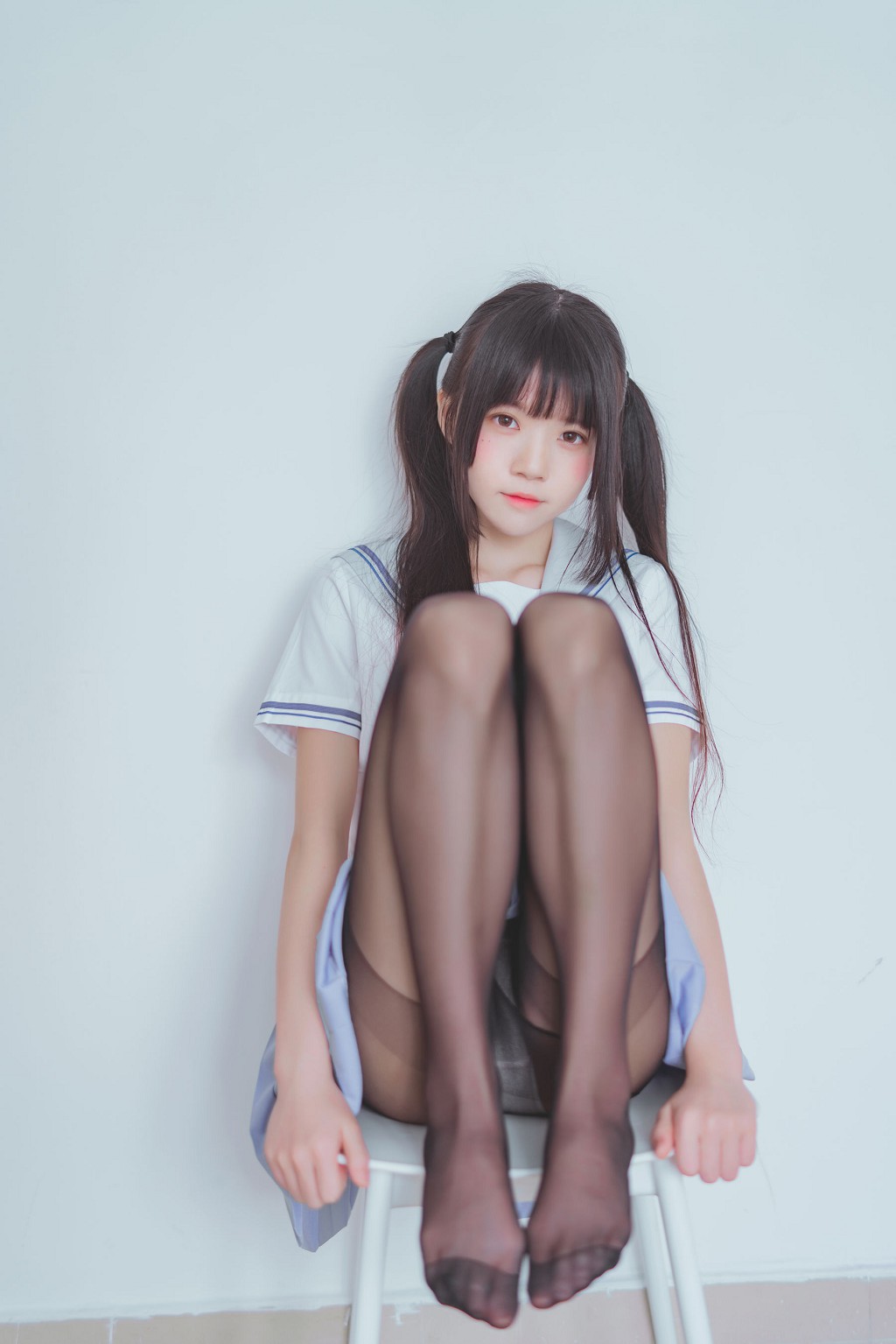 桜桃喵《校服黑丝》 [Cosplay美女] 写真集[49P]