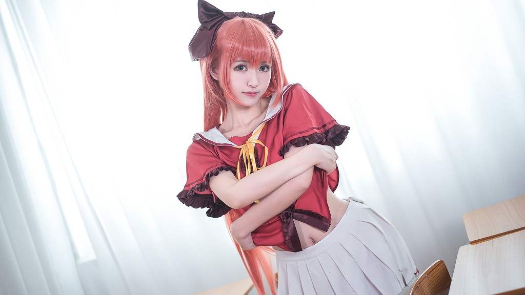 Eel Fish Fei'er "Azur Lane + Qipao + Red-Haired Witch" [Cosplay Beauty] Photobook [34P