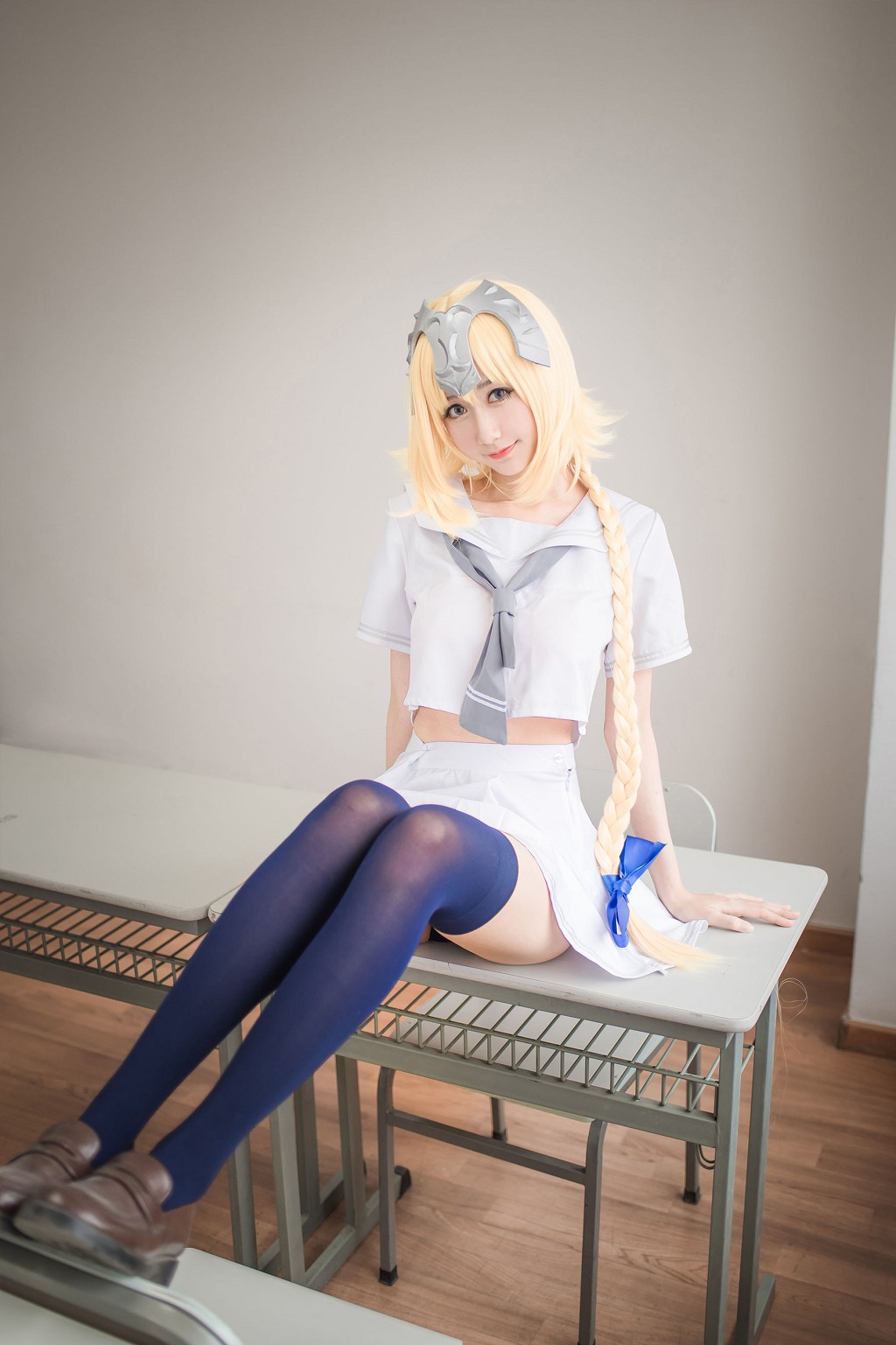 Mu Mian Mian "Joan of Arc (White)" [Cosplayer Beauty] Photobook [28P