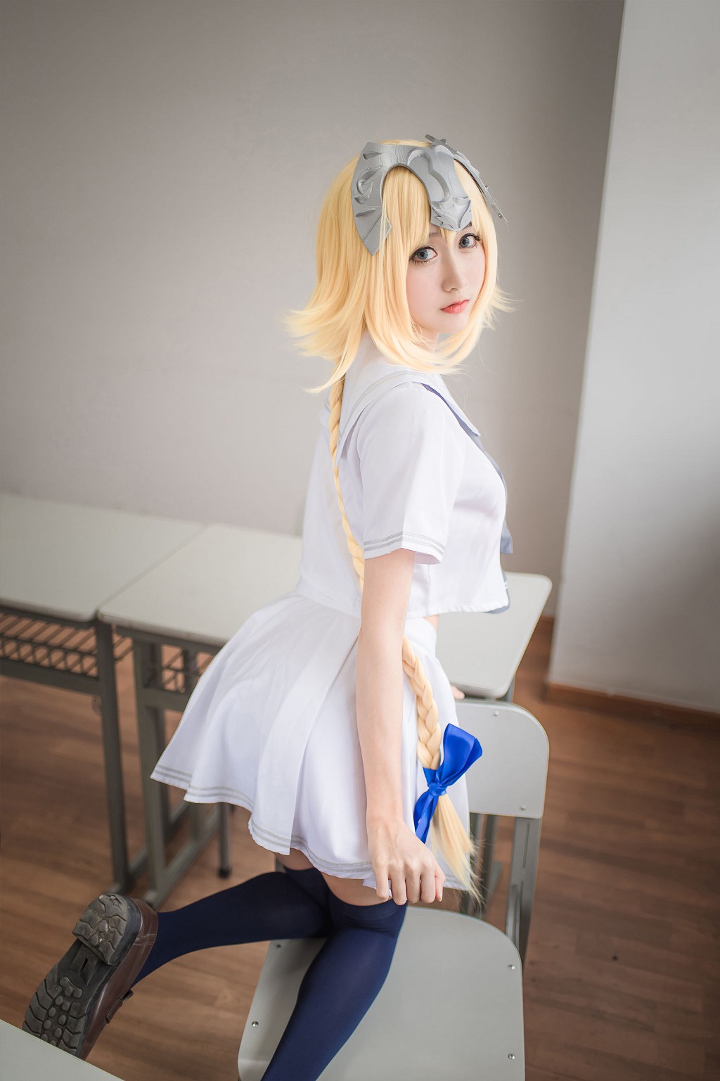 Mu Mian Mian "Joan of Arc (White)" [Cosplayer Beauty] Photobook [28P