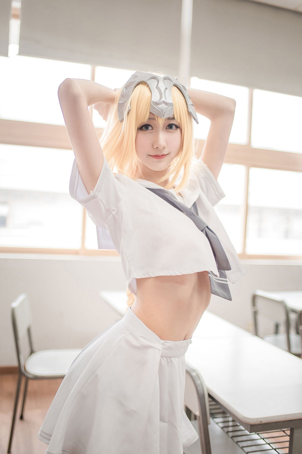 Mu Mian Mian "Joan of Arc (White)" [Cosplayer Beauty] Photobook [28P