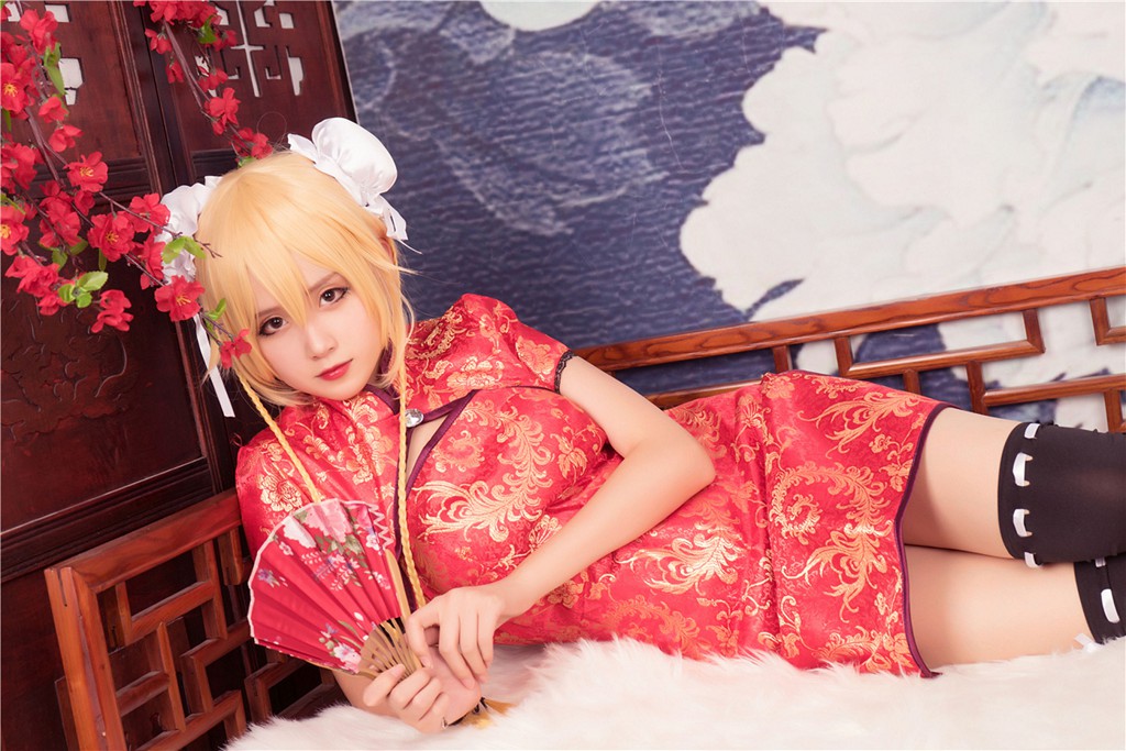 Phong Chi Linh Vực] NO.164 Áo Qipao Đỏ Tất Đen COS - Bộ sưu tập ảnh [40 trang