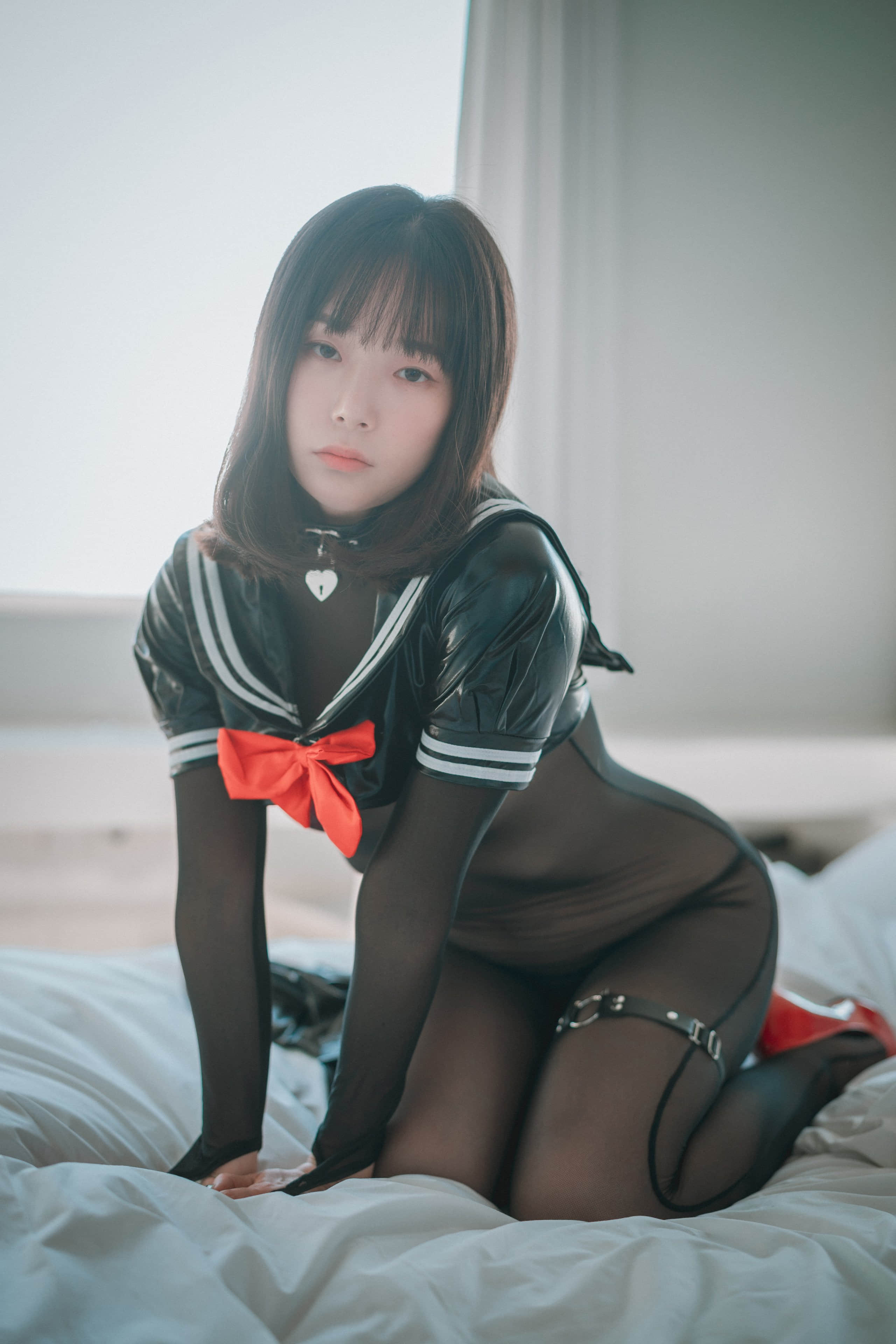 DJAWA] 가죽 블랙 스쿨걸 - PIA