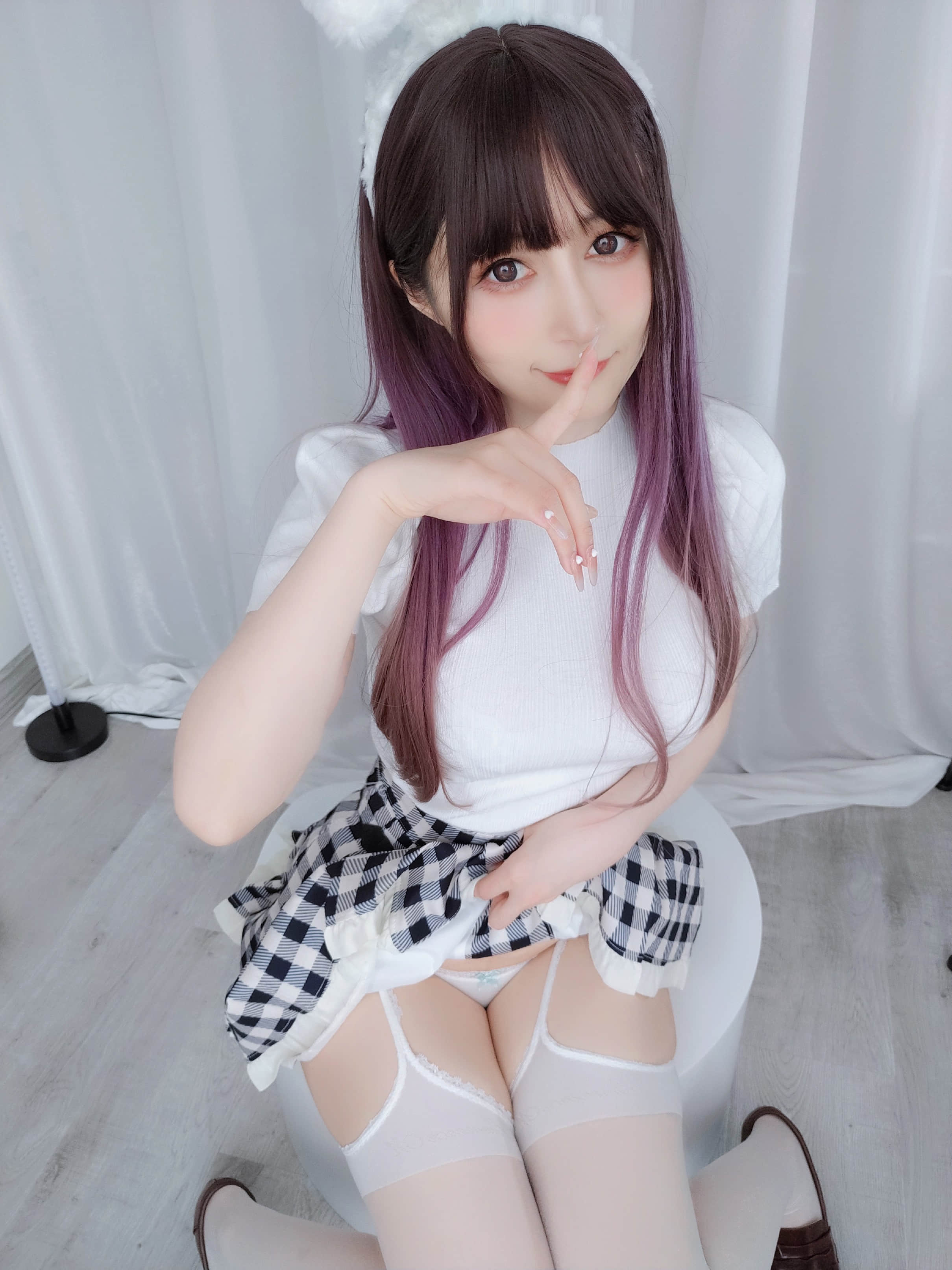 Coser ไบ้ยิน81 เล่ม 85: เซลฟี่