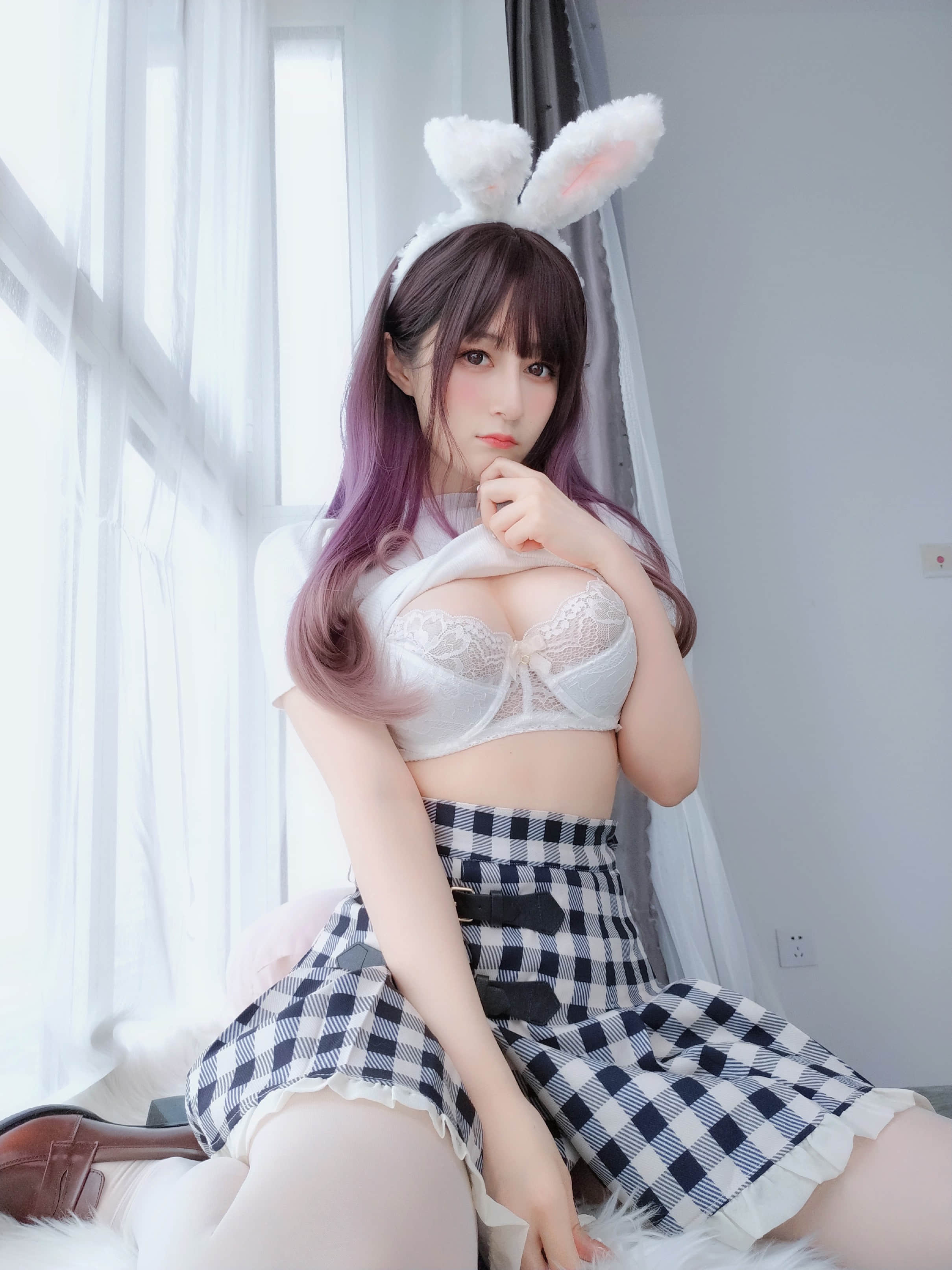 Coser ไบ้ยิน81 เล่ม 85: เซลฟี่