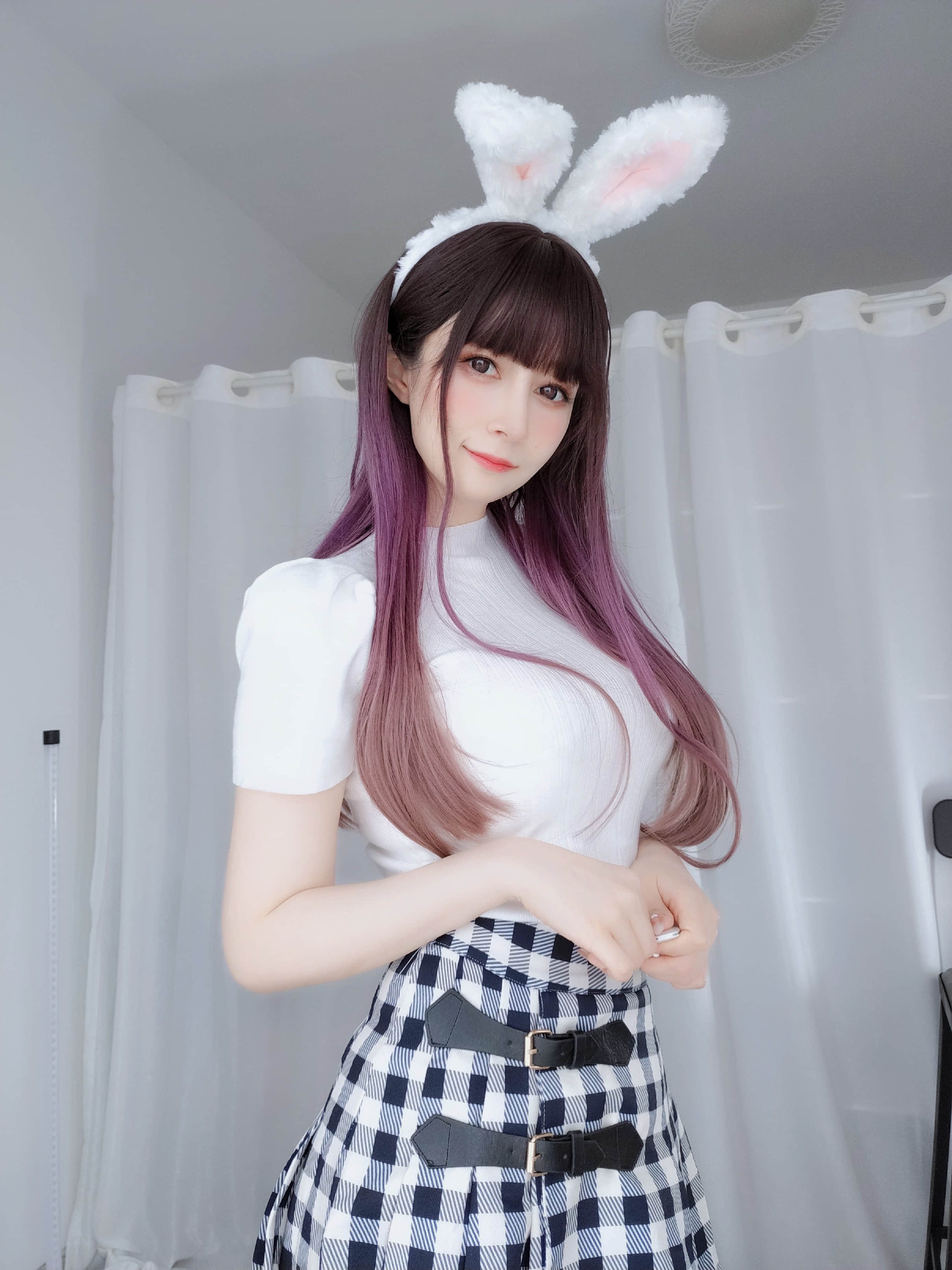 Coser ไบ้ยิน81 เล่ม 85: เซลฟี่